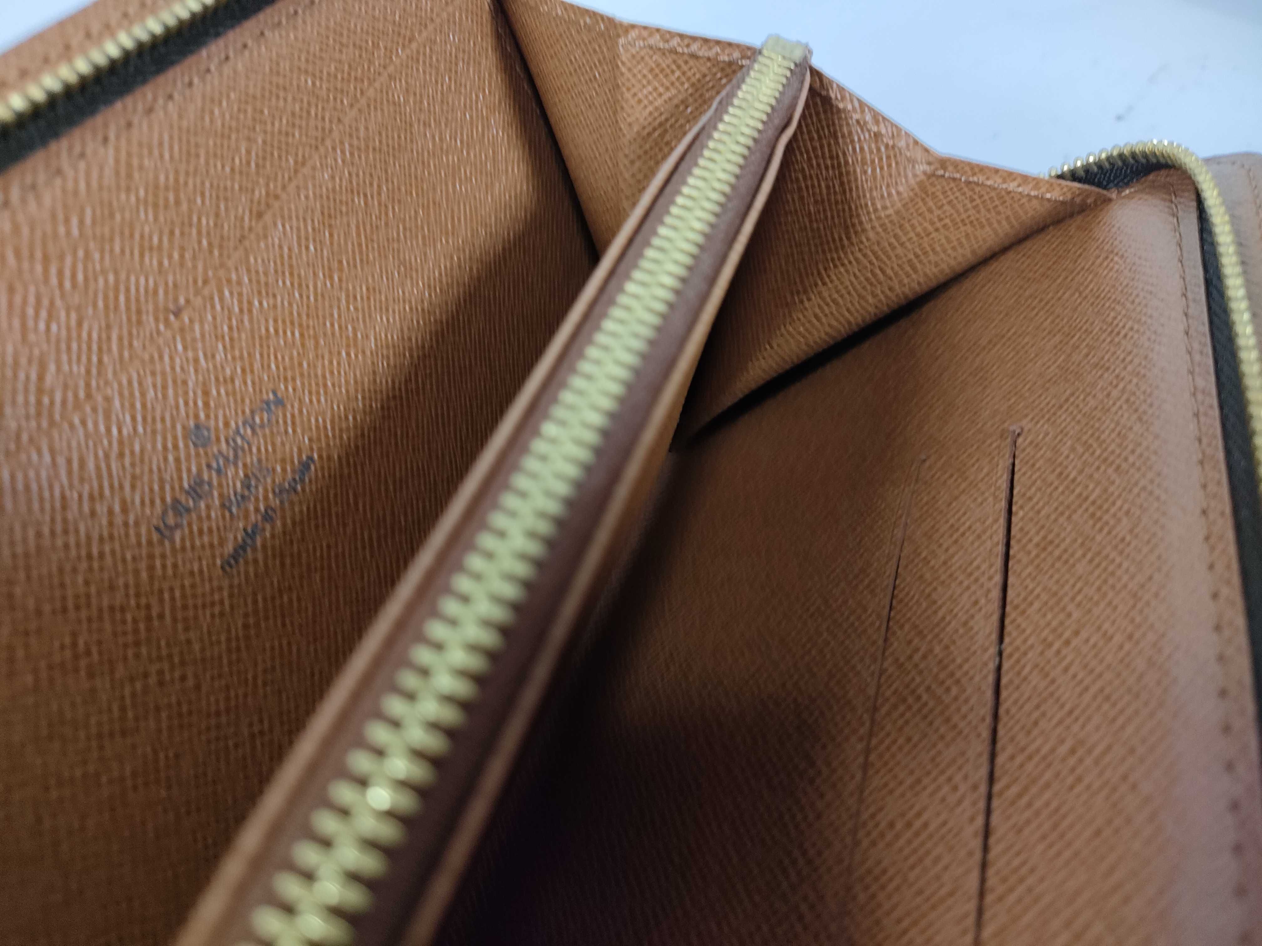Monogram Portemonnaie Zip Wallet M61727 Brown Round Zip Wallet — view 9