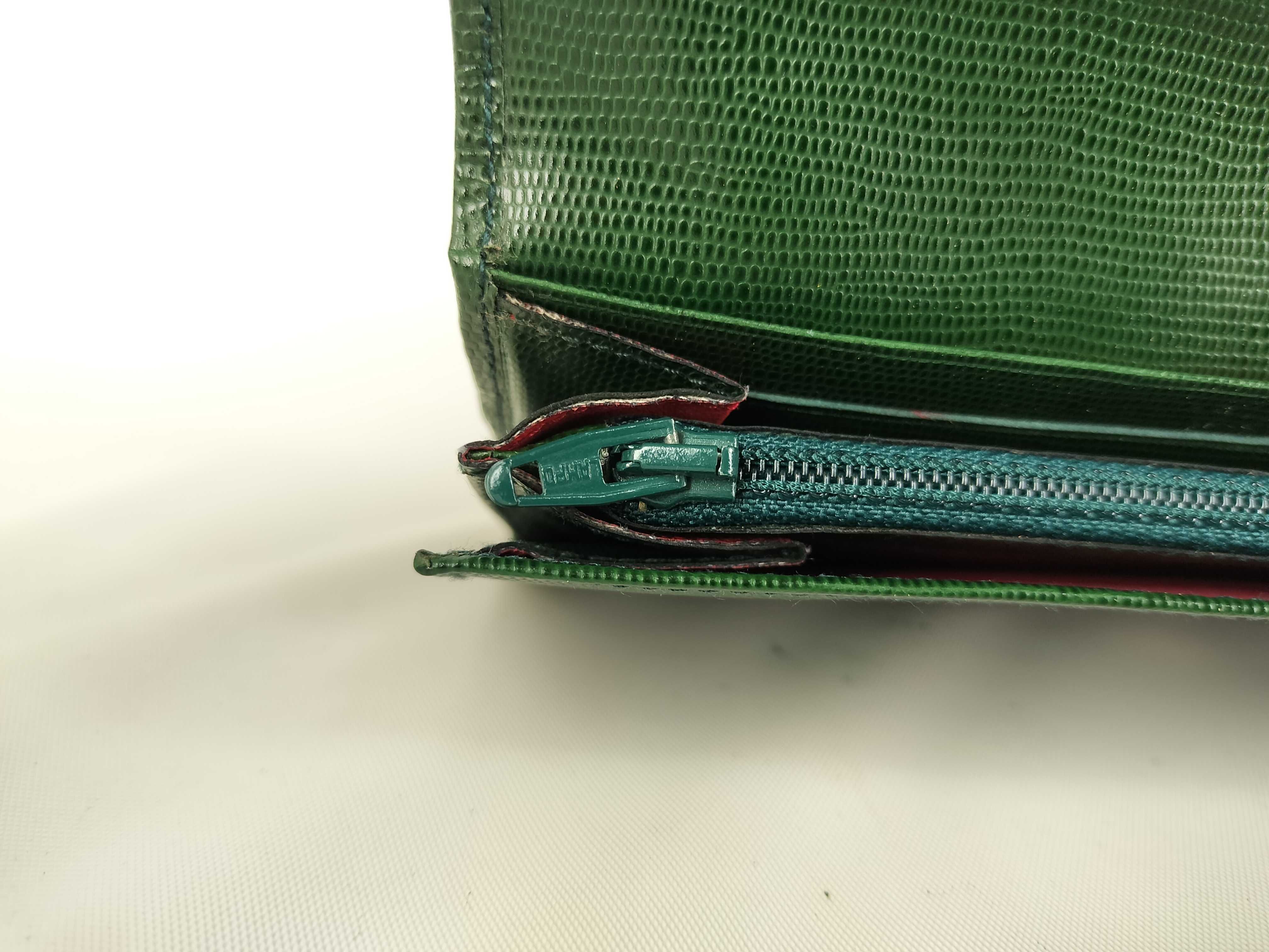 Circle Logo Wallet — view 10