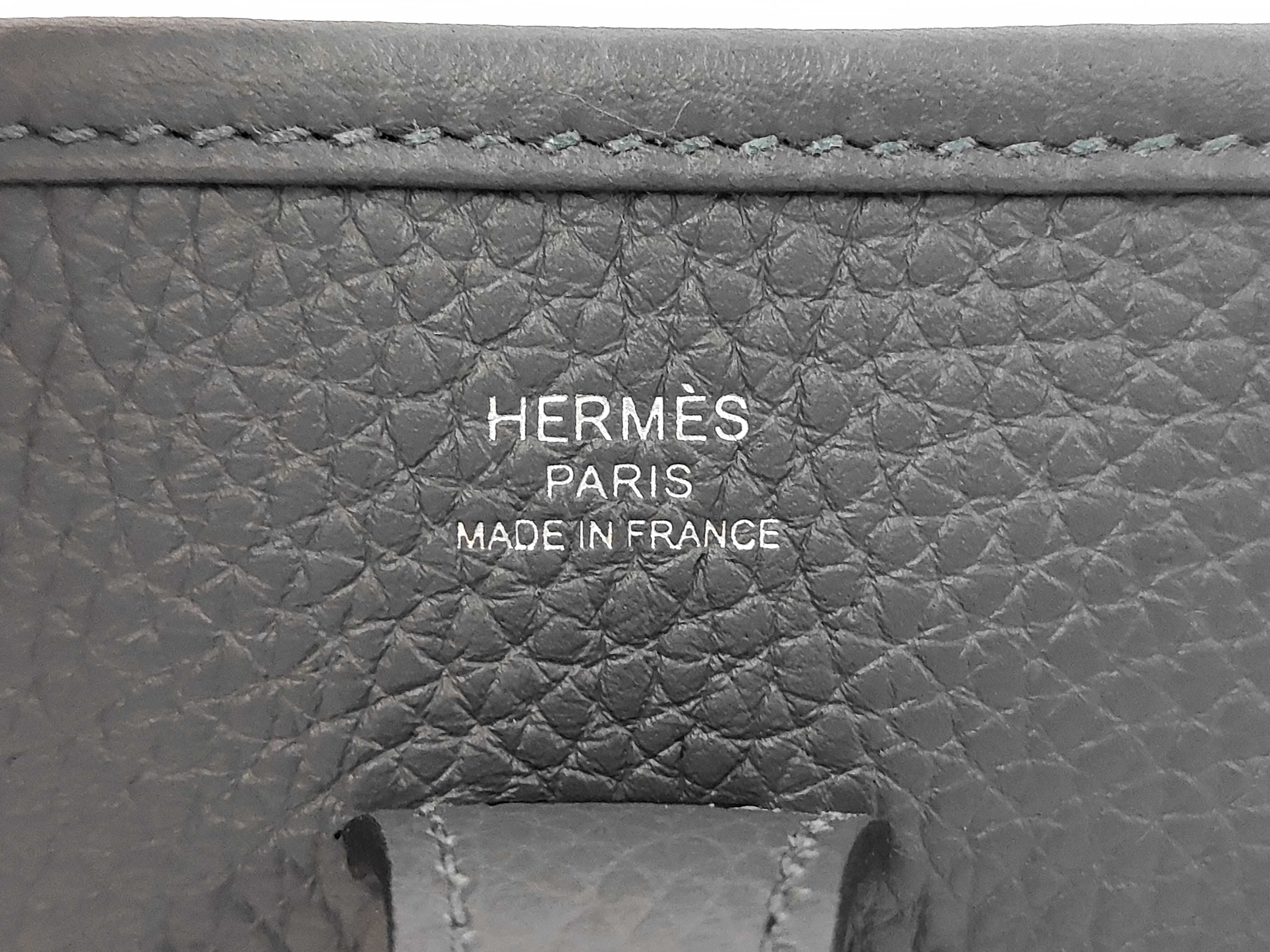 Evelyne 23 Taurillon Clemence Gris Misty Silver Hardware G Stamp Shoulder Bag — view 9