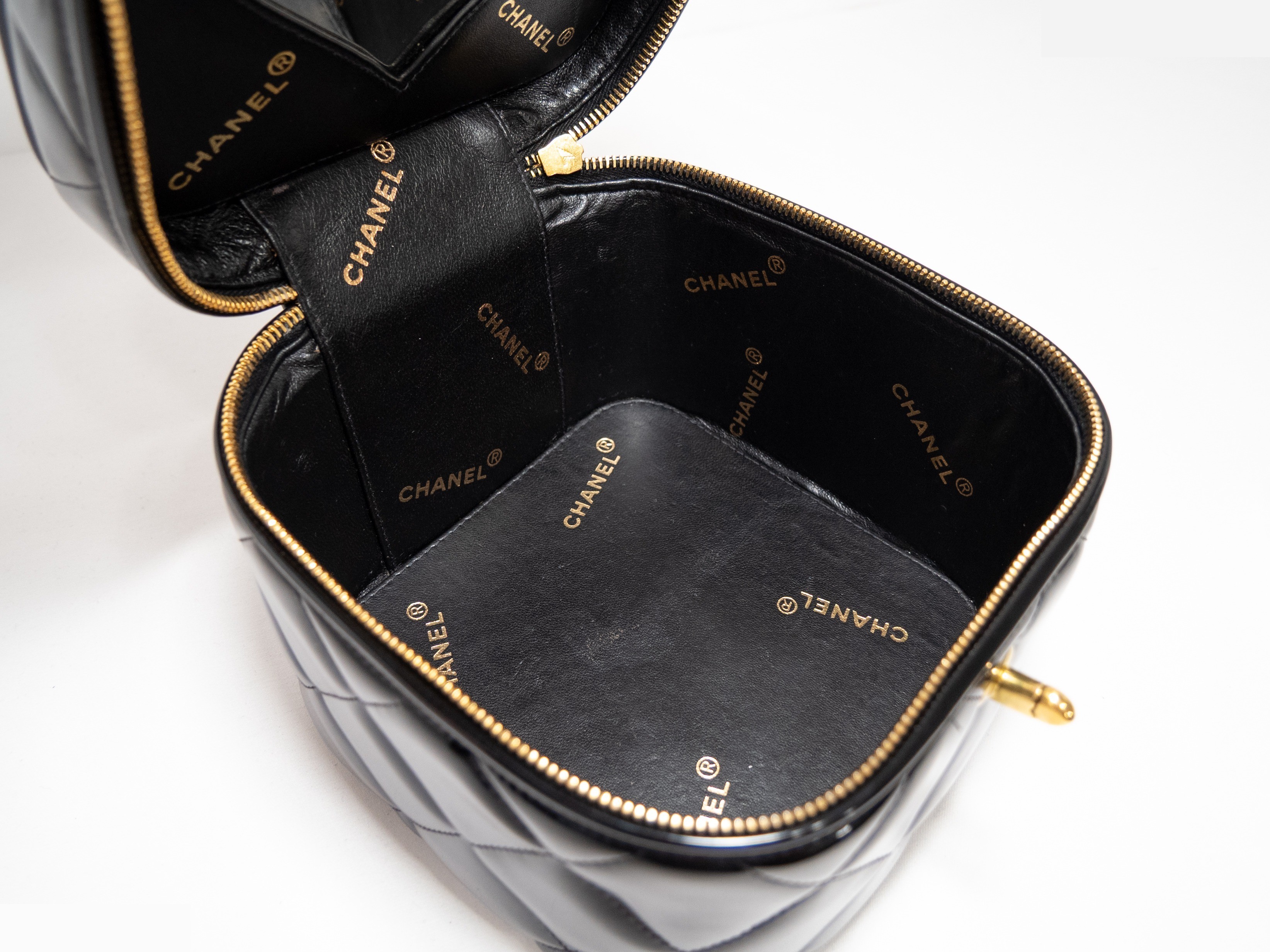 Patent leather vanity case — view 10