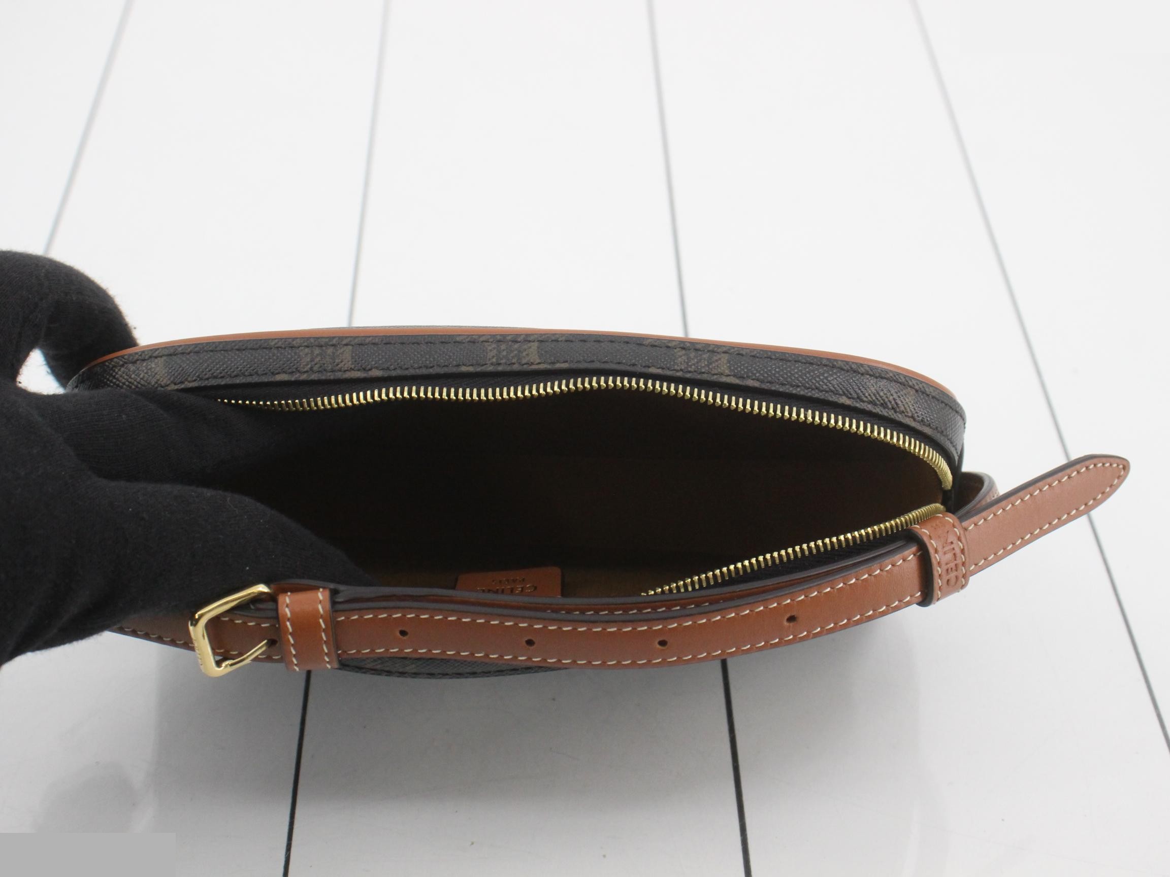 Other lines: Bags, Shoulder Bags, Camera Bags — view 4