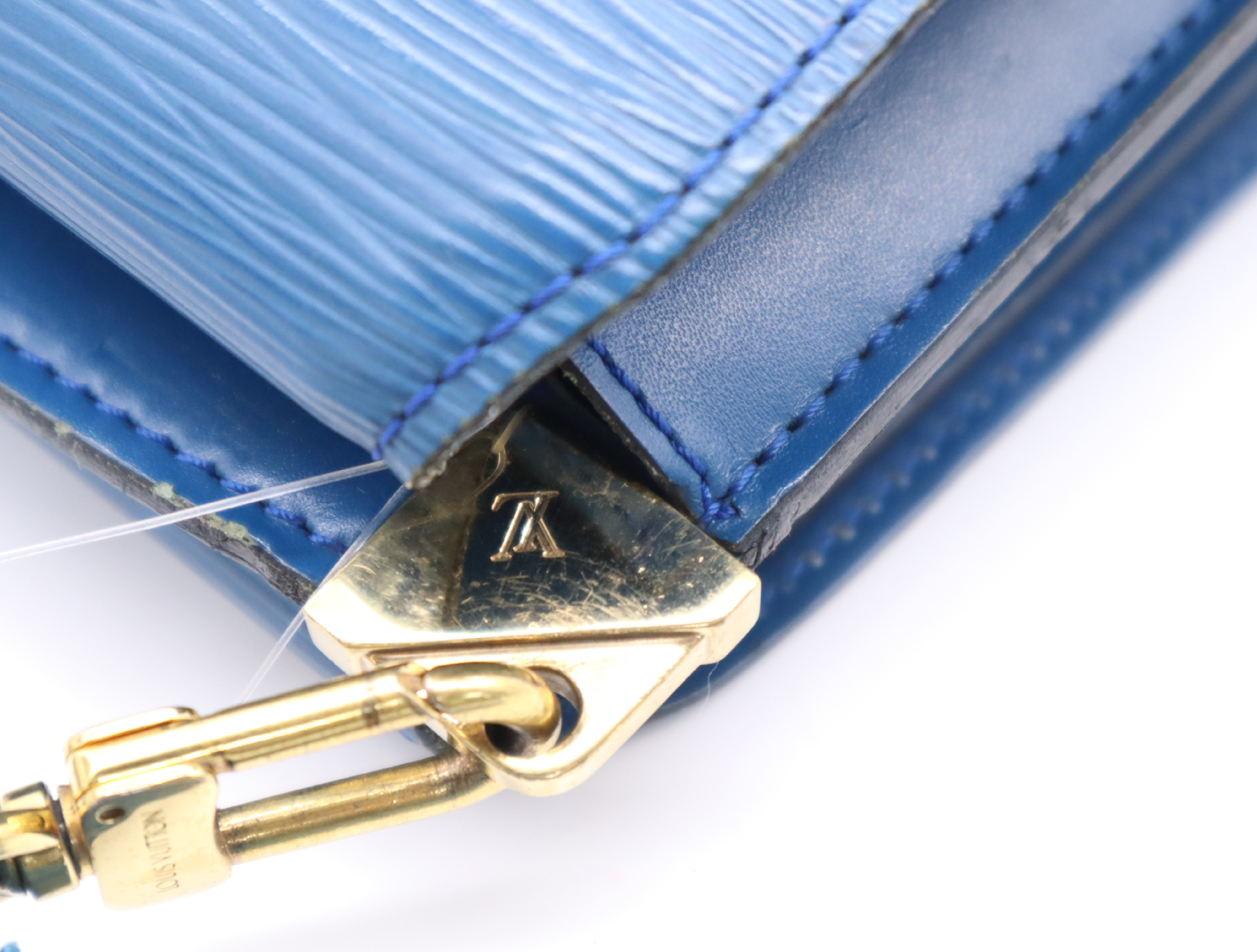 M52365 Epi Grenelle Toledo Blue Shoulder Bag with Shoulder Strap — view 9