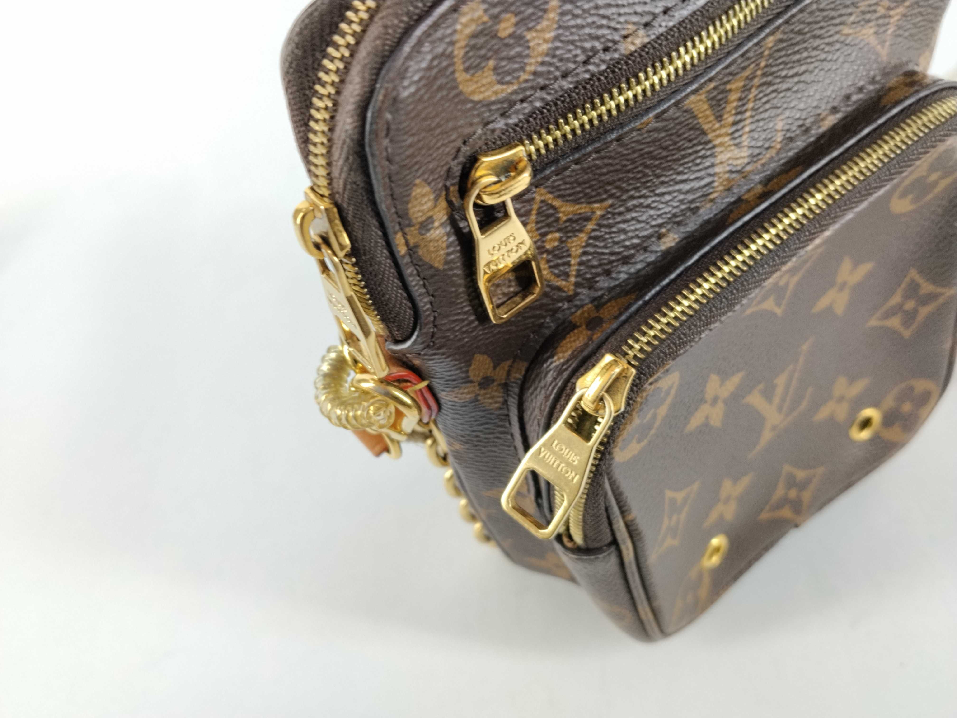 Monogram Louis Vuitton Monogram Smartphone Shoulder Bag — view 8