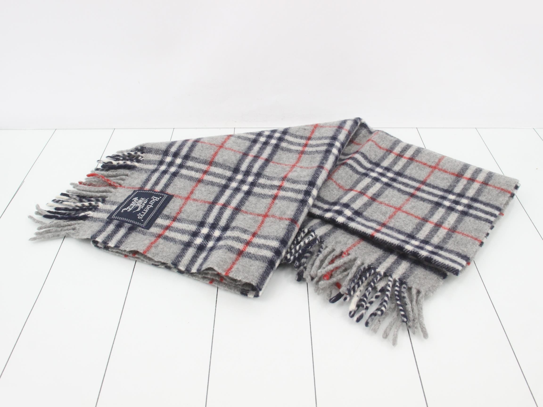 Nova Check lap blanket/shawl, gray — view 3