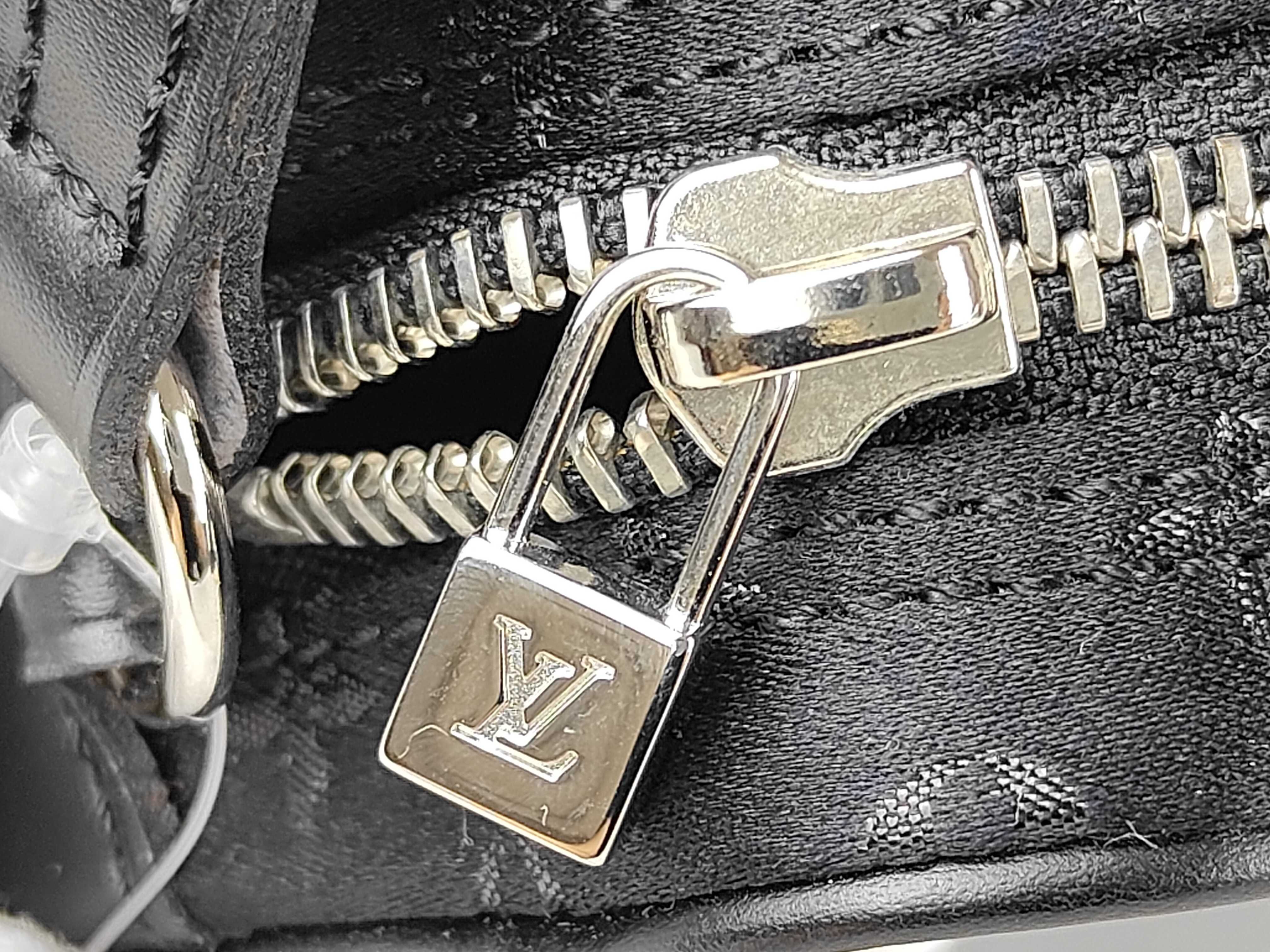 Monogram Contes de Fées Pochette M92275 Handbag — view 7