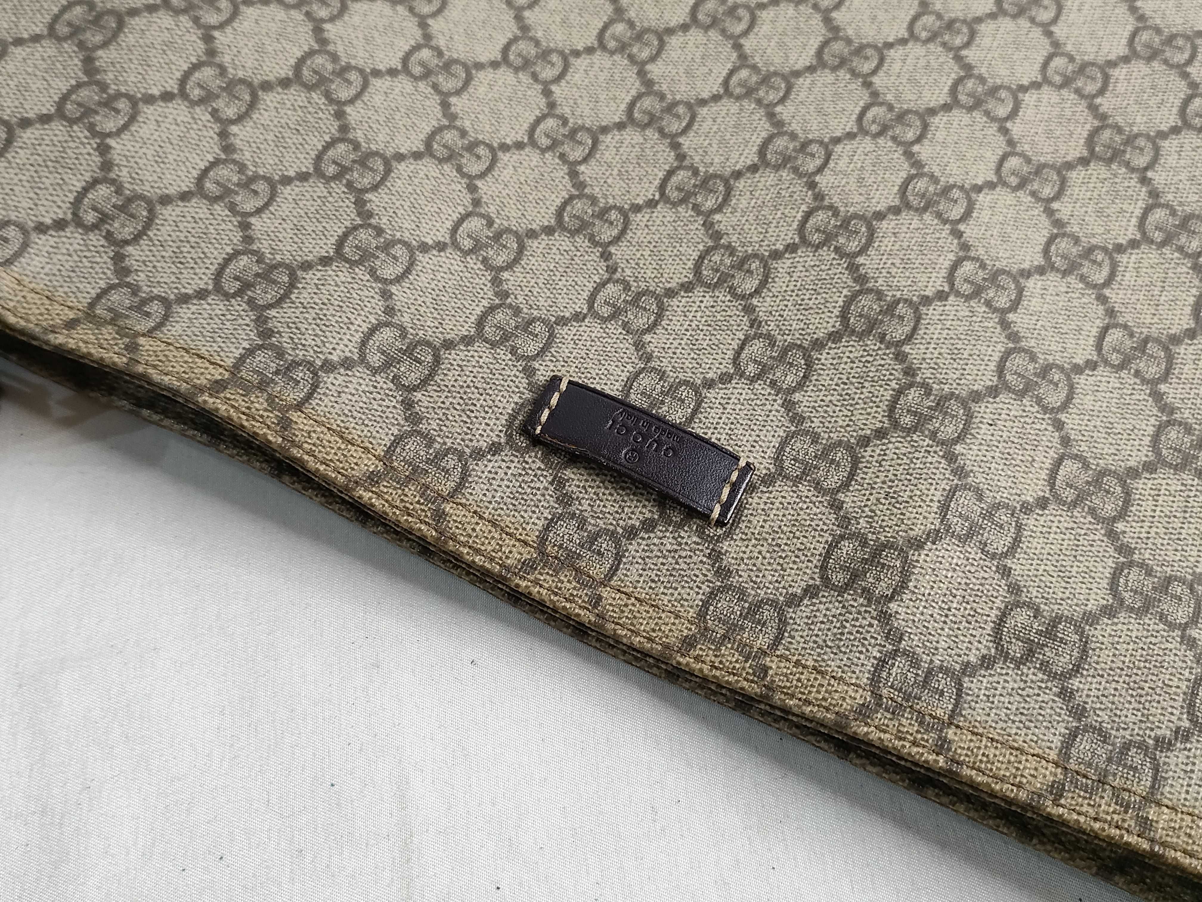 GG Supreme Shoulder Bag — view 15