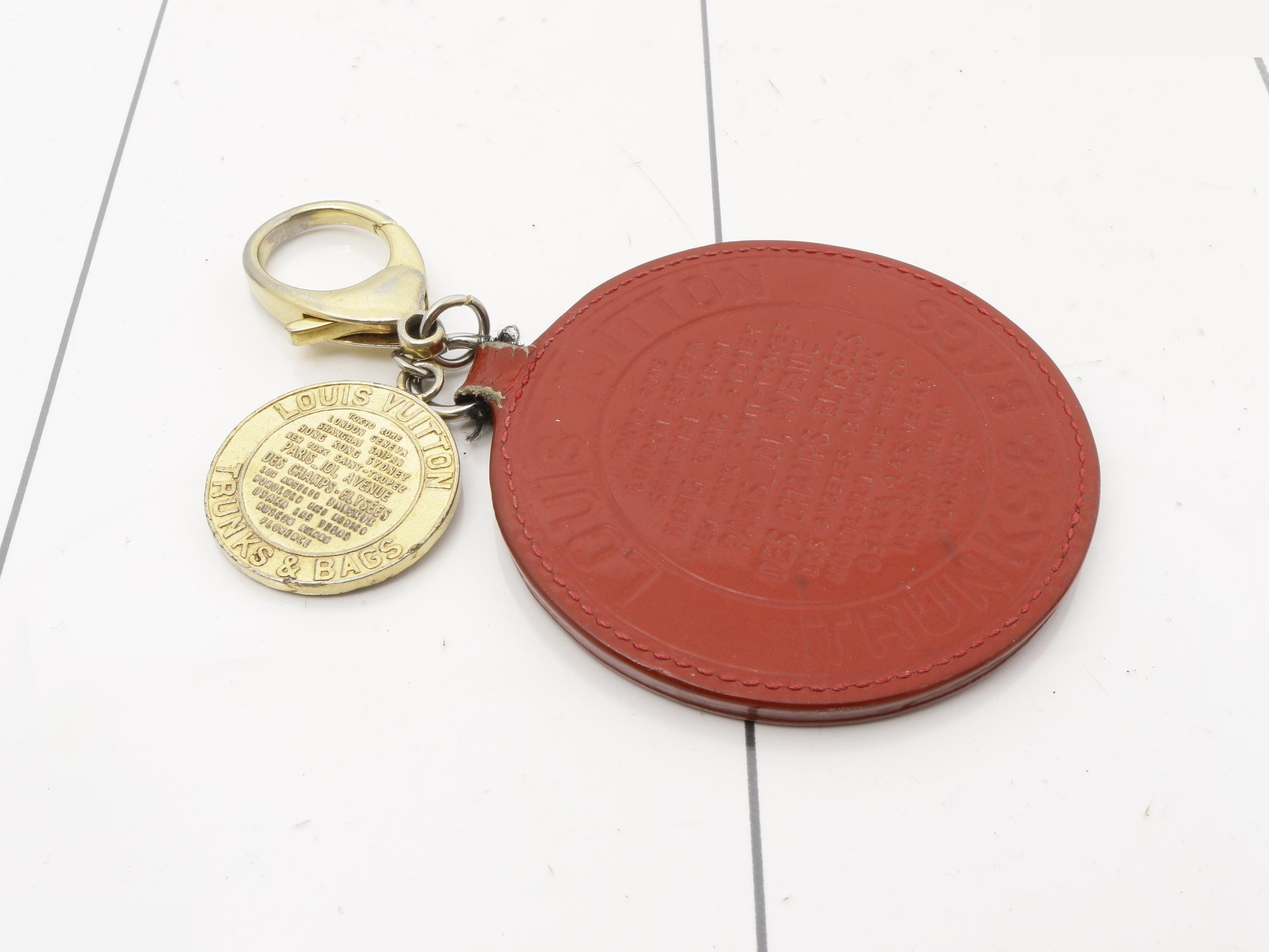 key ring — view 2