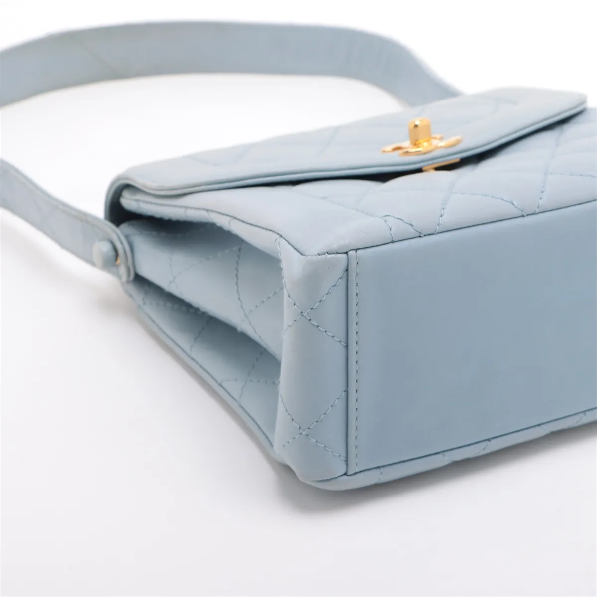 Matelasse Lambskin Shoulder Bag Blue Gold Hardware — view 4