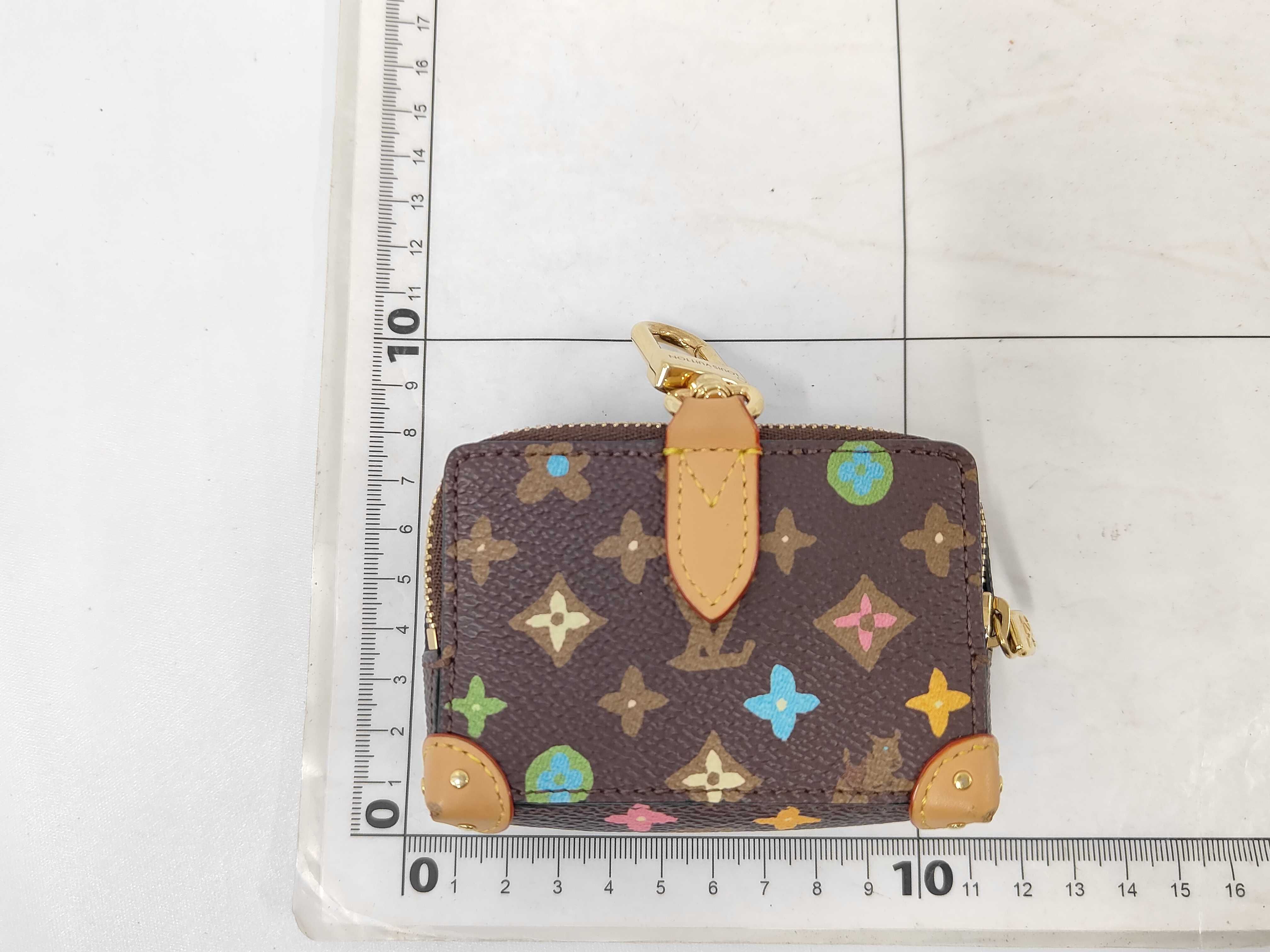 Envelope Trunk Charm and other accessories — view 2