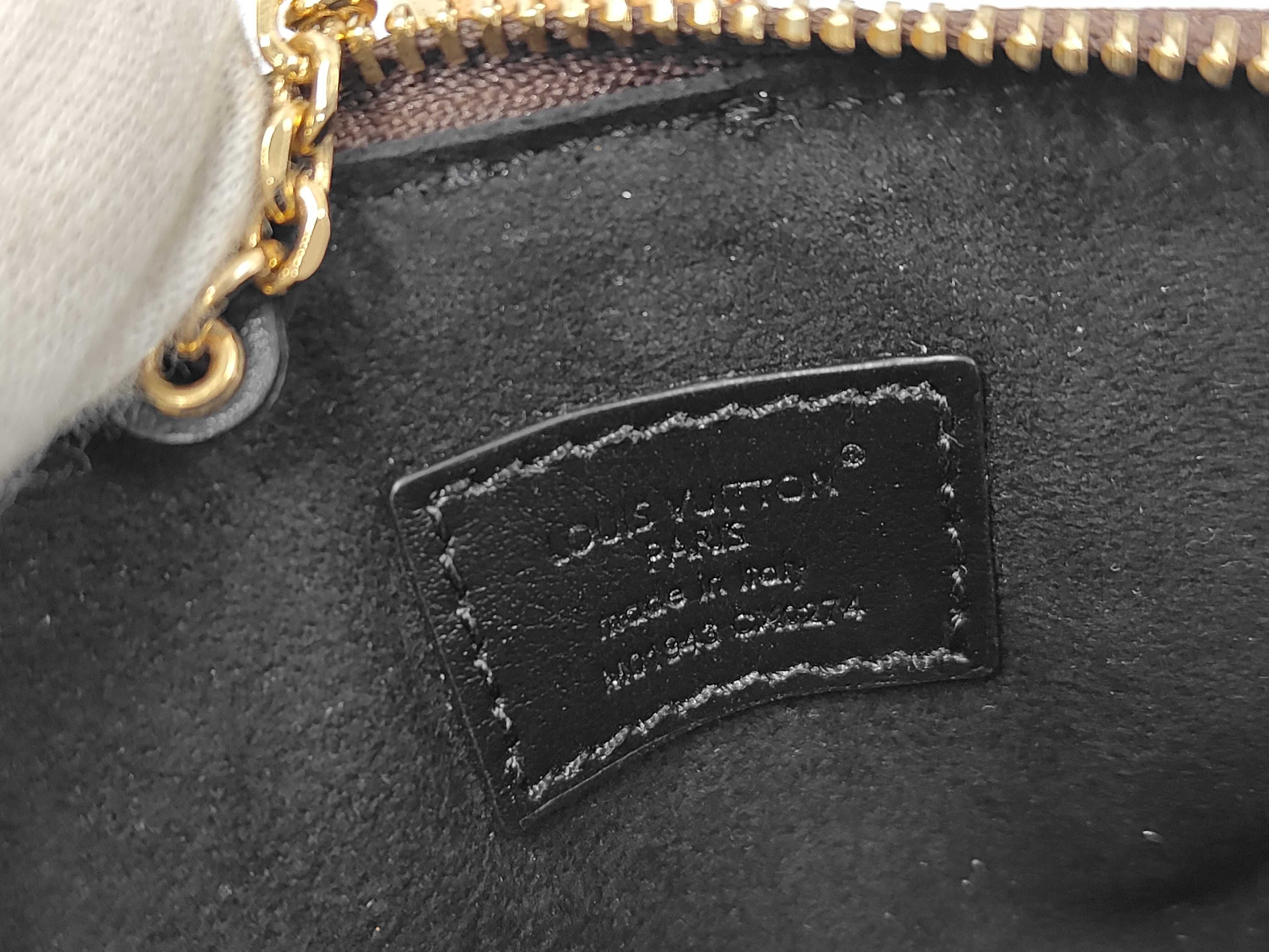Envelope Trunk Charm and other accessories — view 9