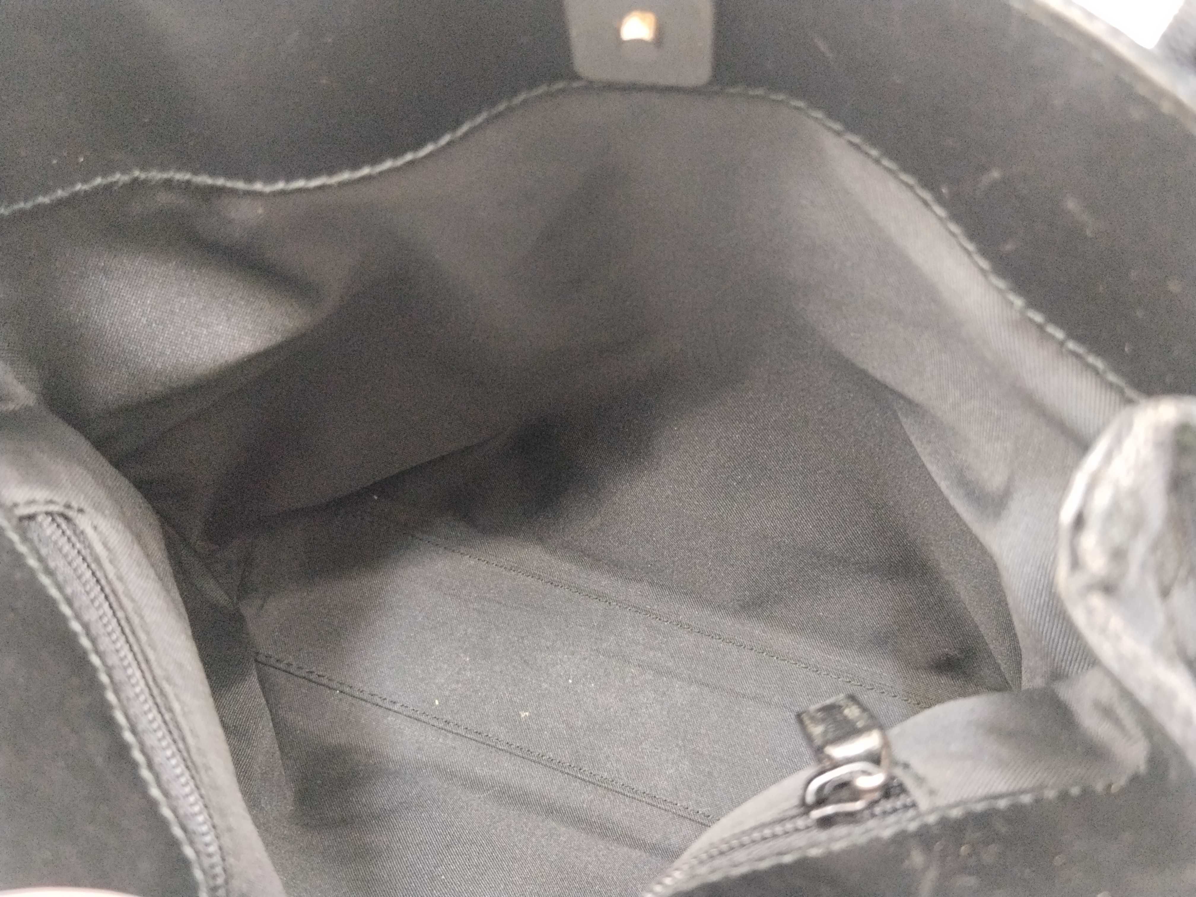 GG Canvas Tote Bag — view 9