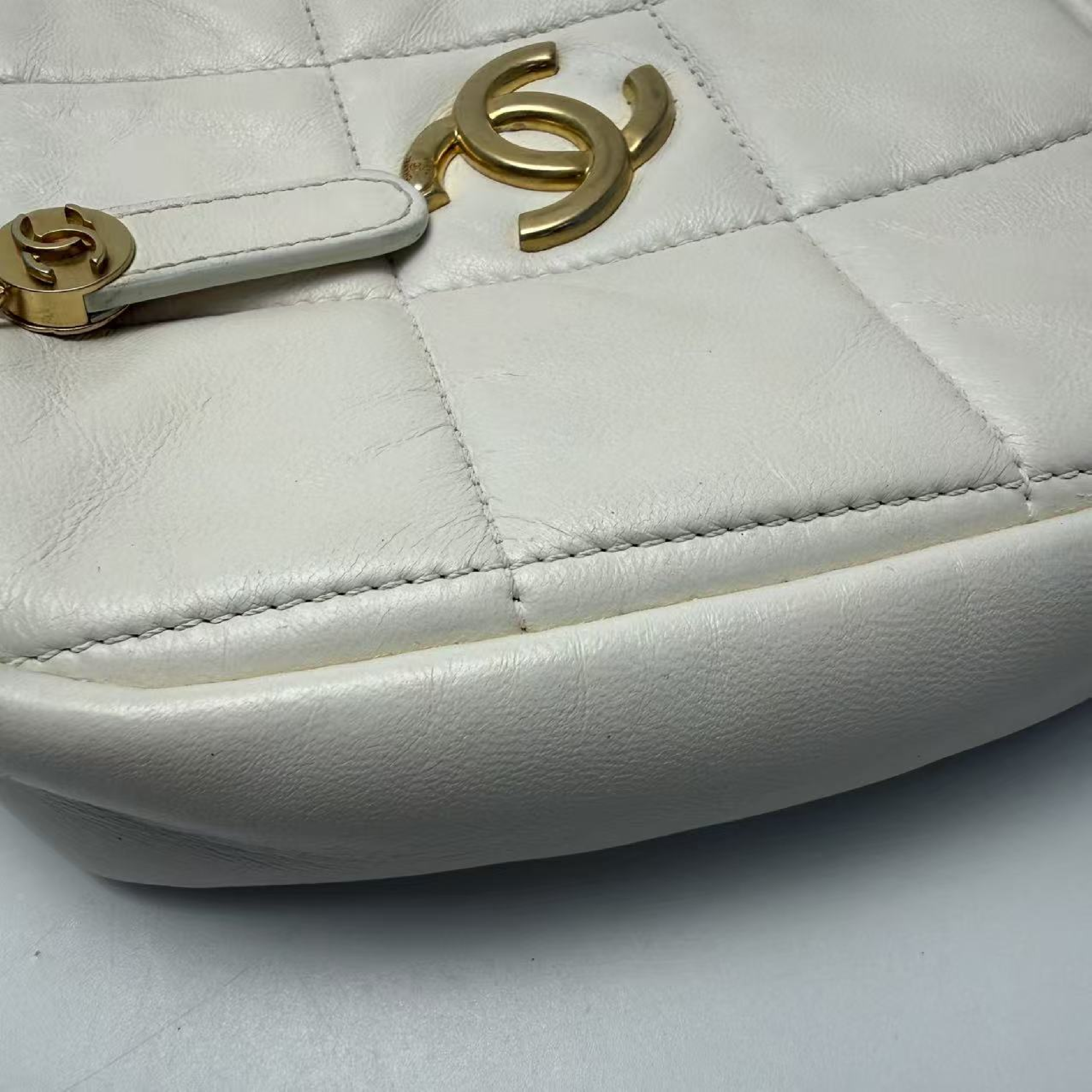 Other Line Sheep Leather Shoulder Bag Series 30 Shoulder Bag — view 9