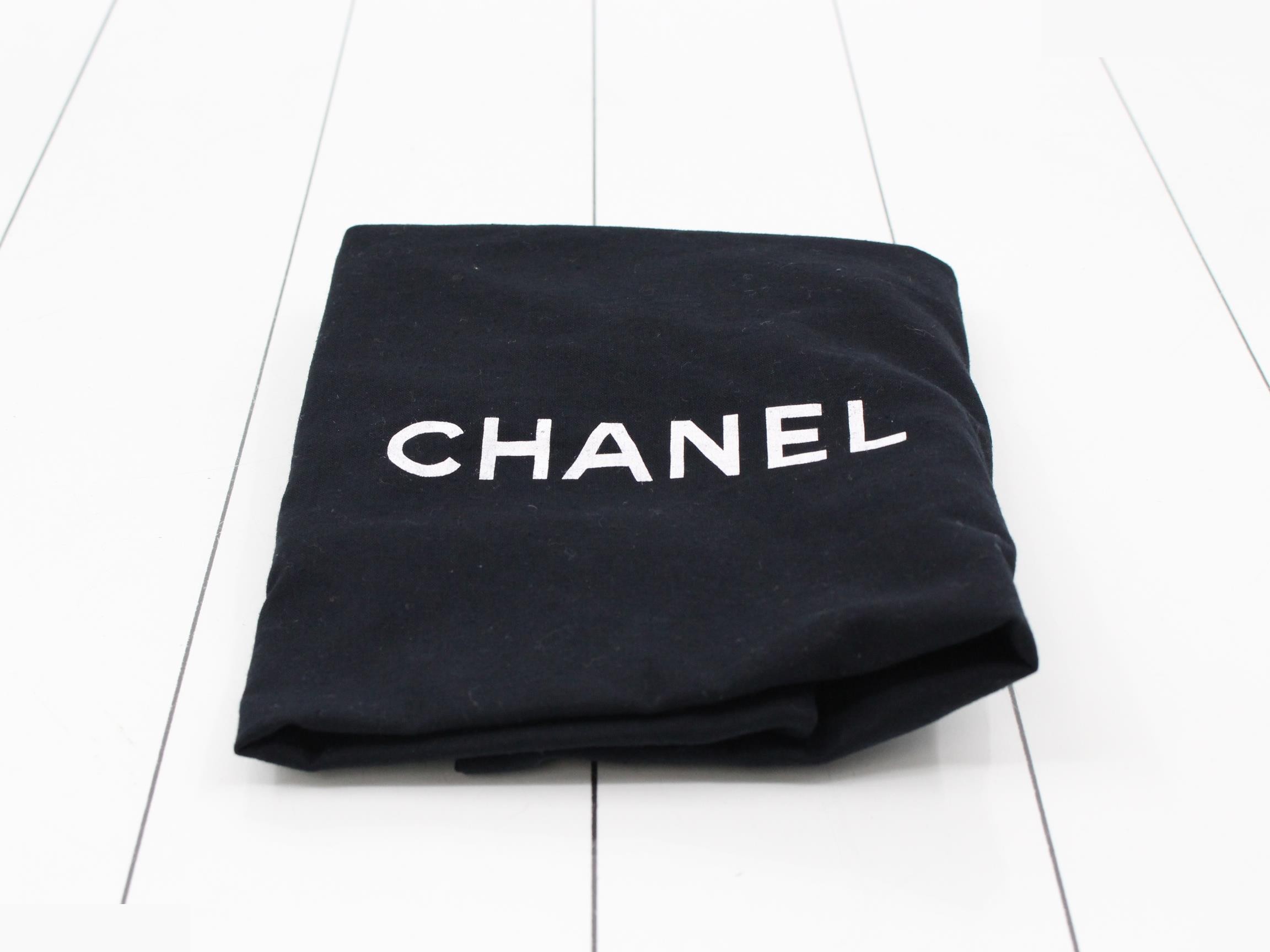 Caviar skin chain handbag — view 7