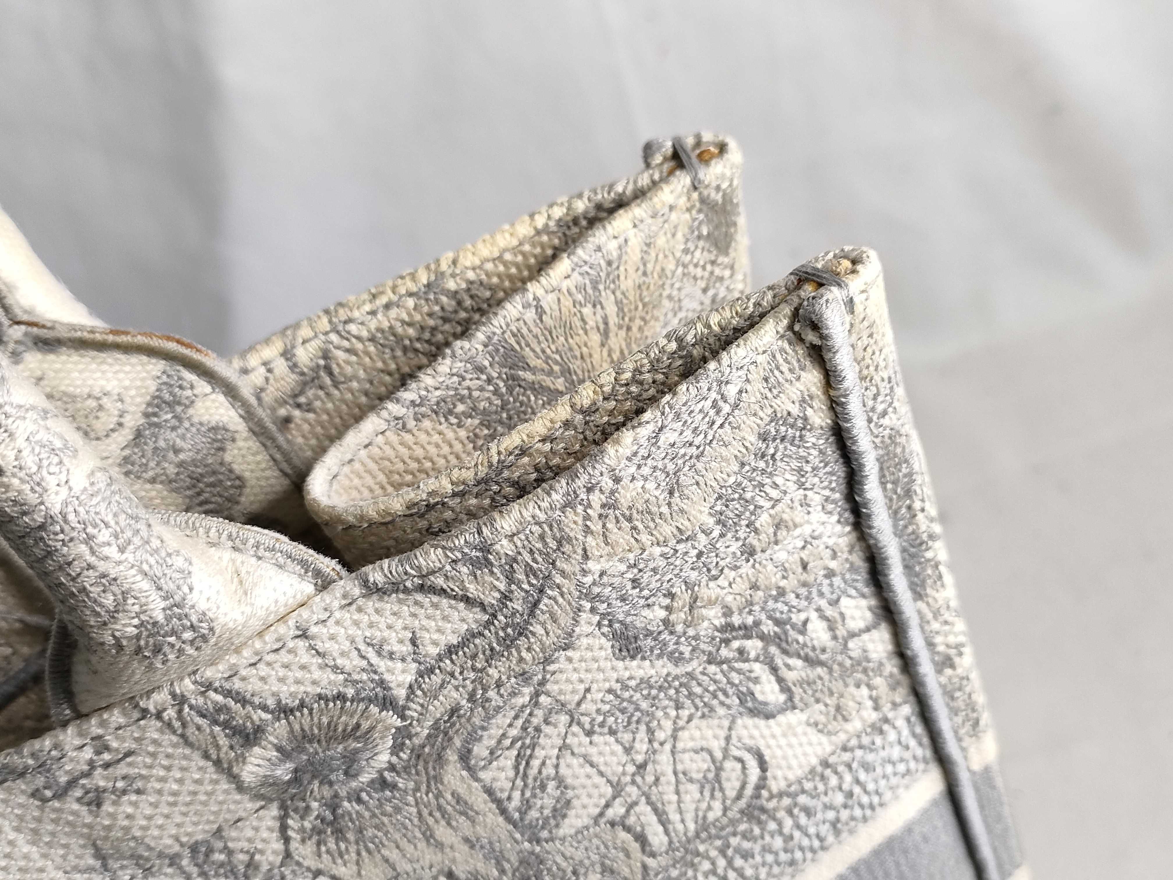 Toile de Jouy Book Tote Medium Tote Bag — view 11