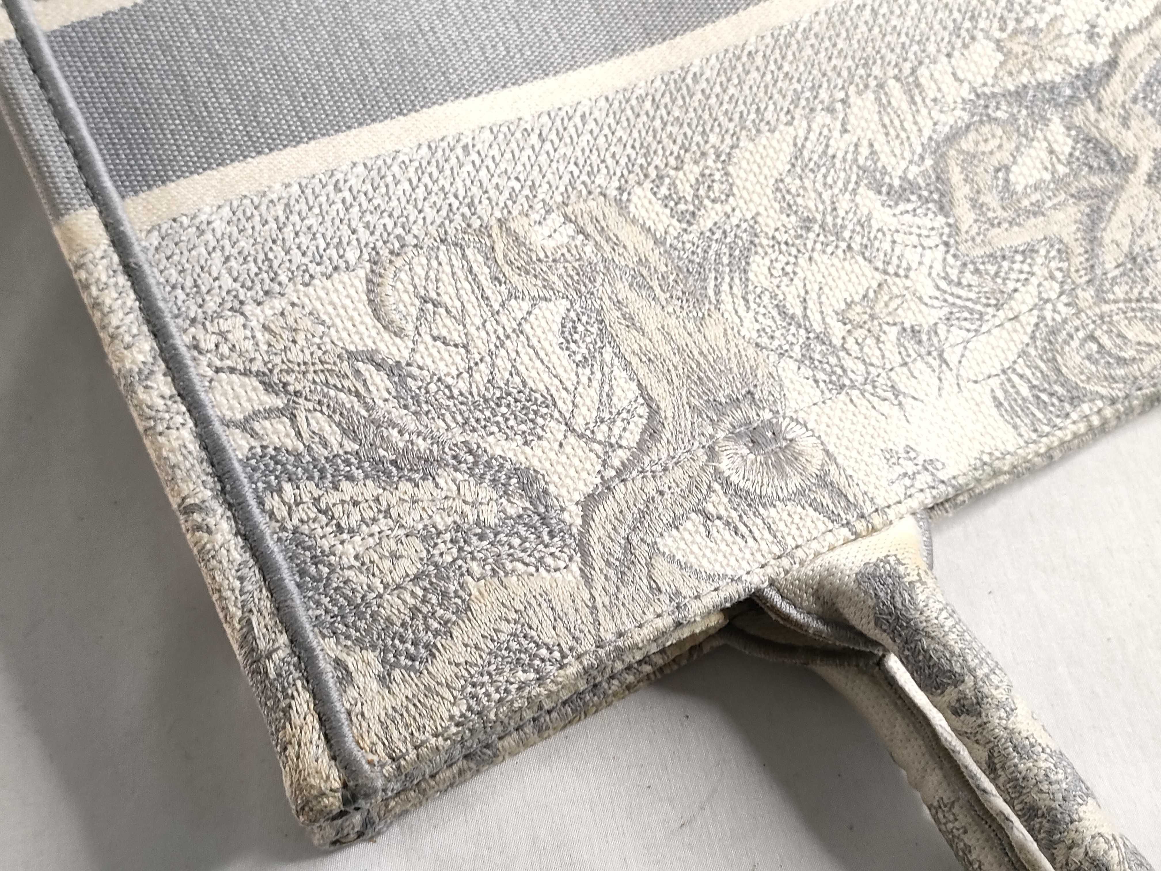Toile de Jouy Book Tote Medium Tote Bag — view 13