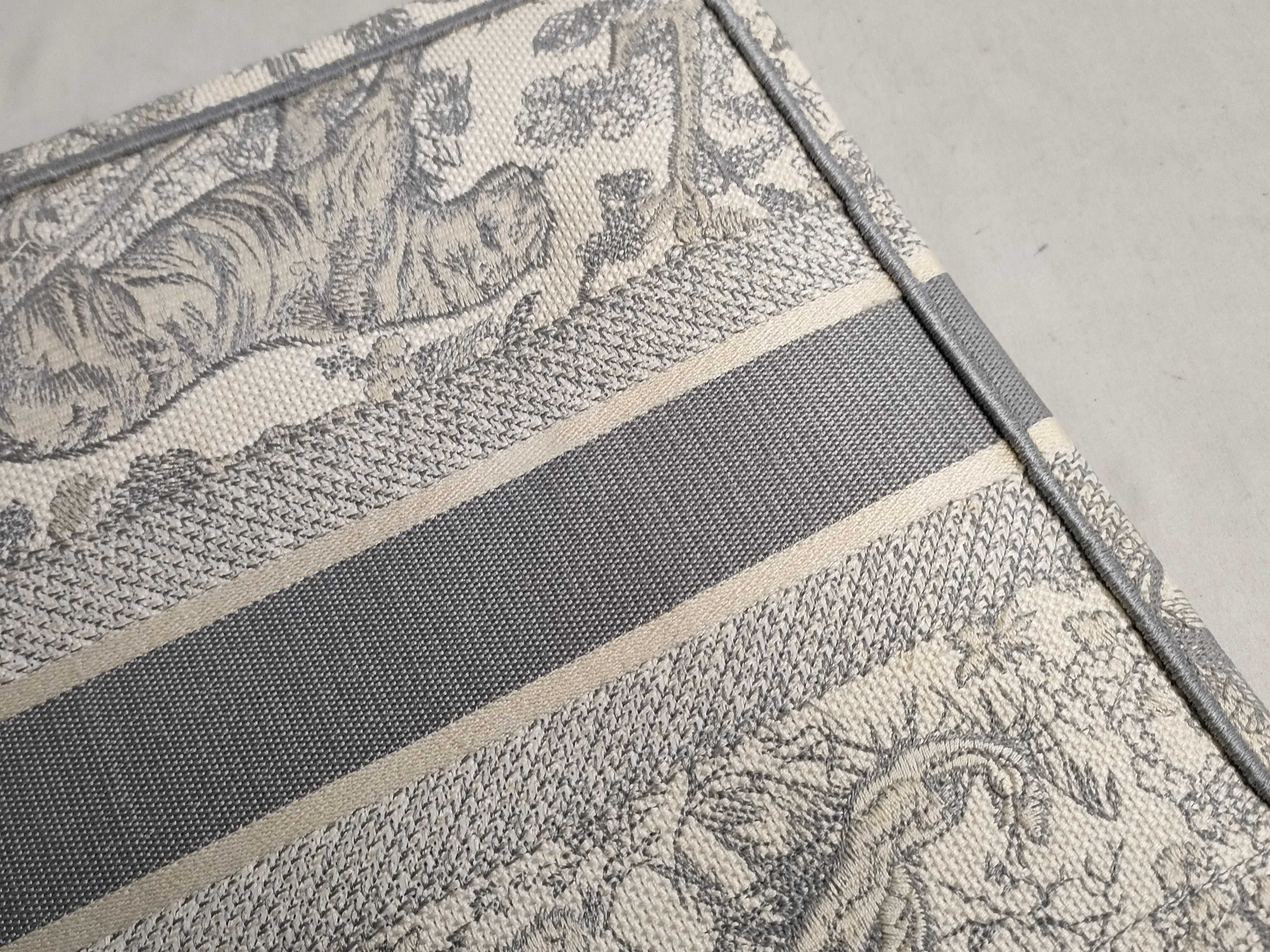 Toile de Jouy Book Tote Medium Tote Bag — view 14