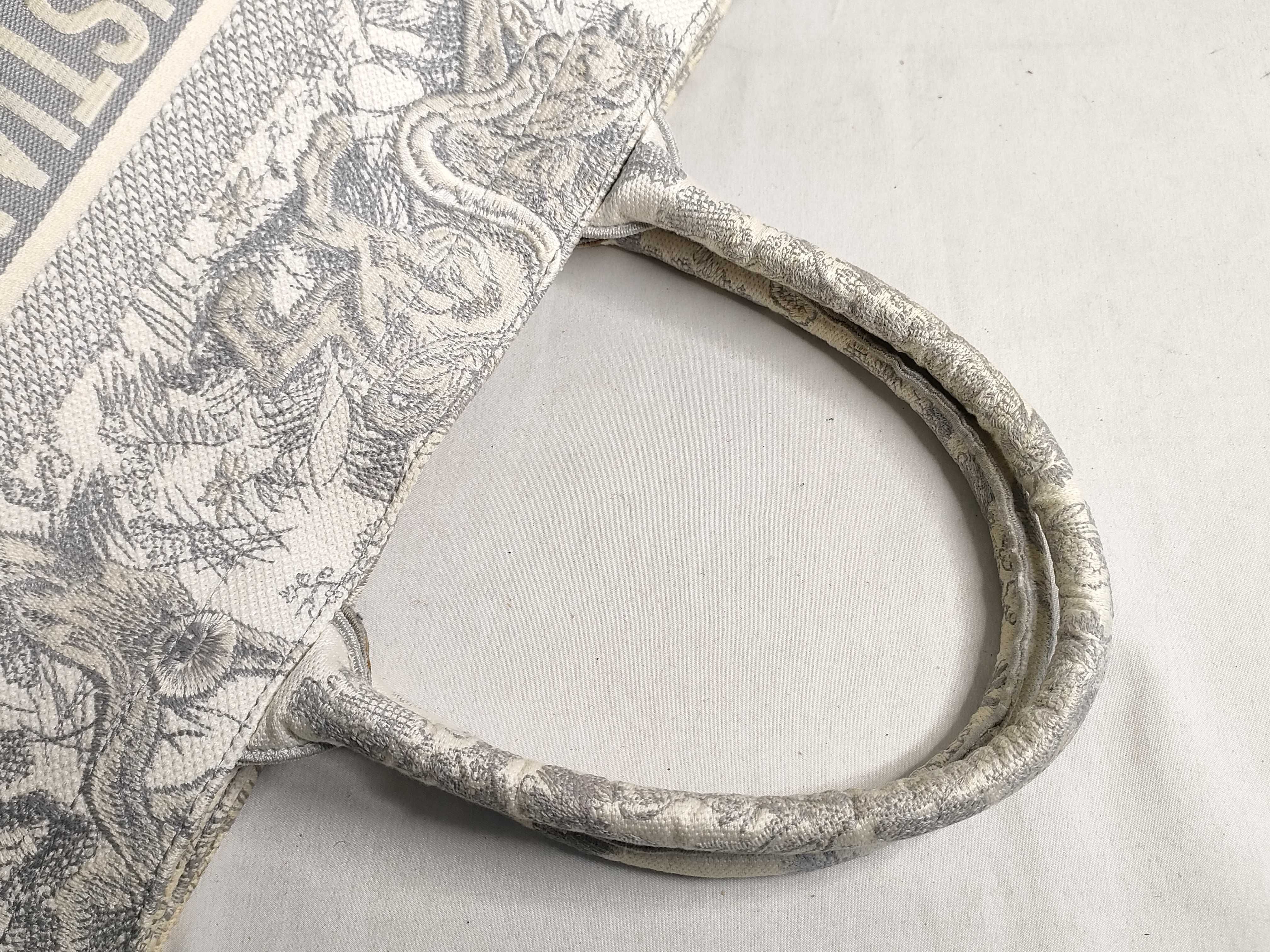 Toile de Jouy Book Tote Medium Tote Bag — view 3