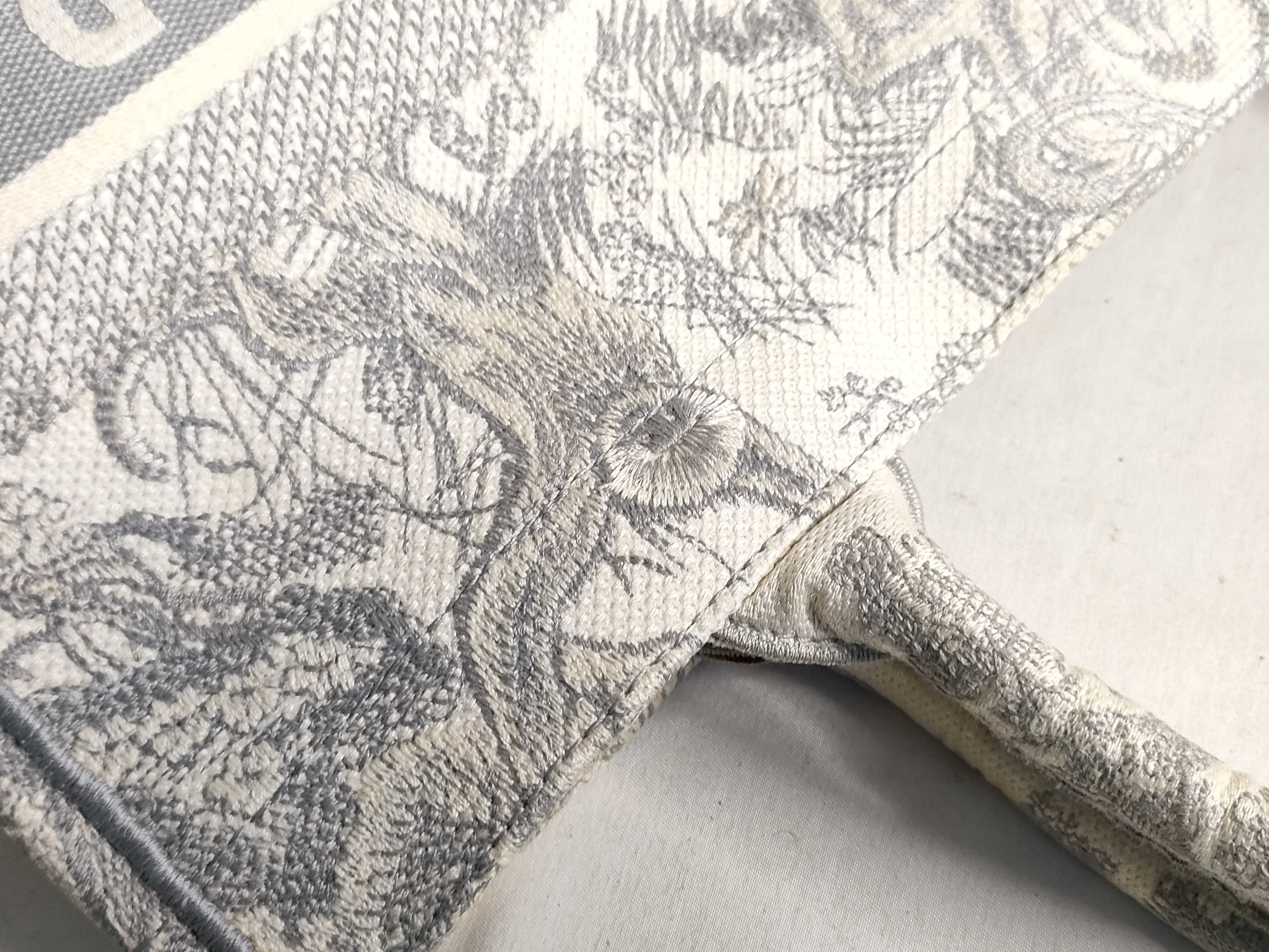 Toile de Jouy Book Tote Medium Tote Bag — view 5