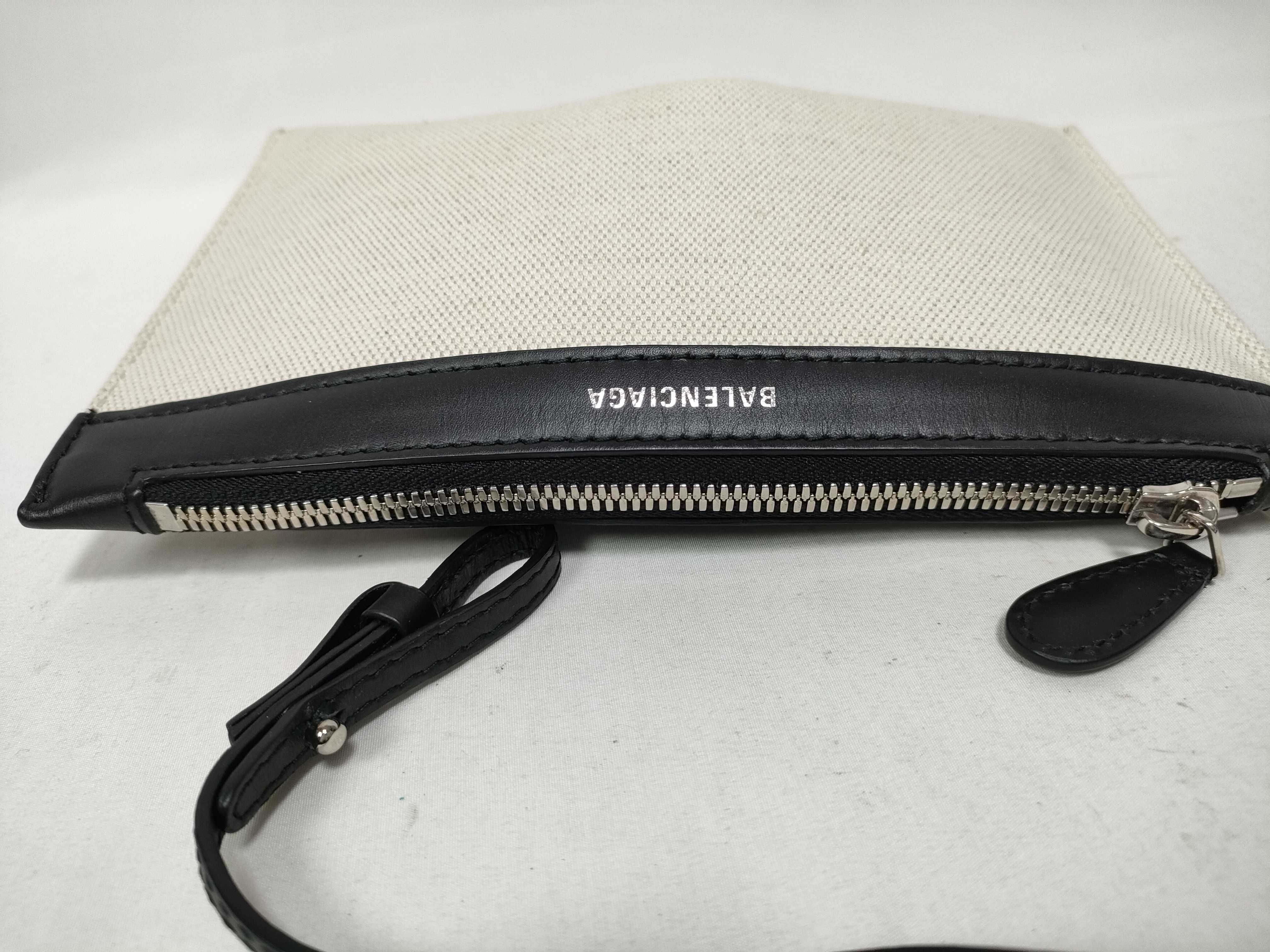 pouch, included with the Cabas bag. — view 11