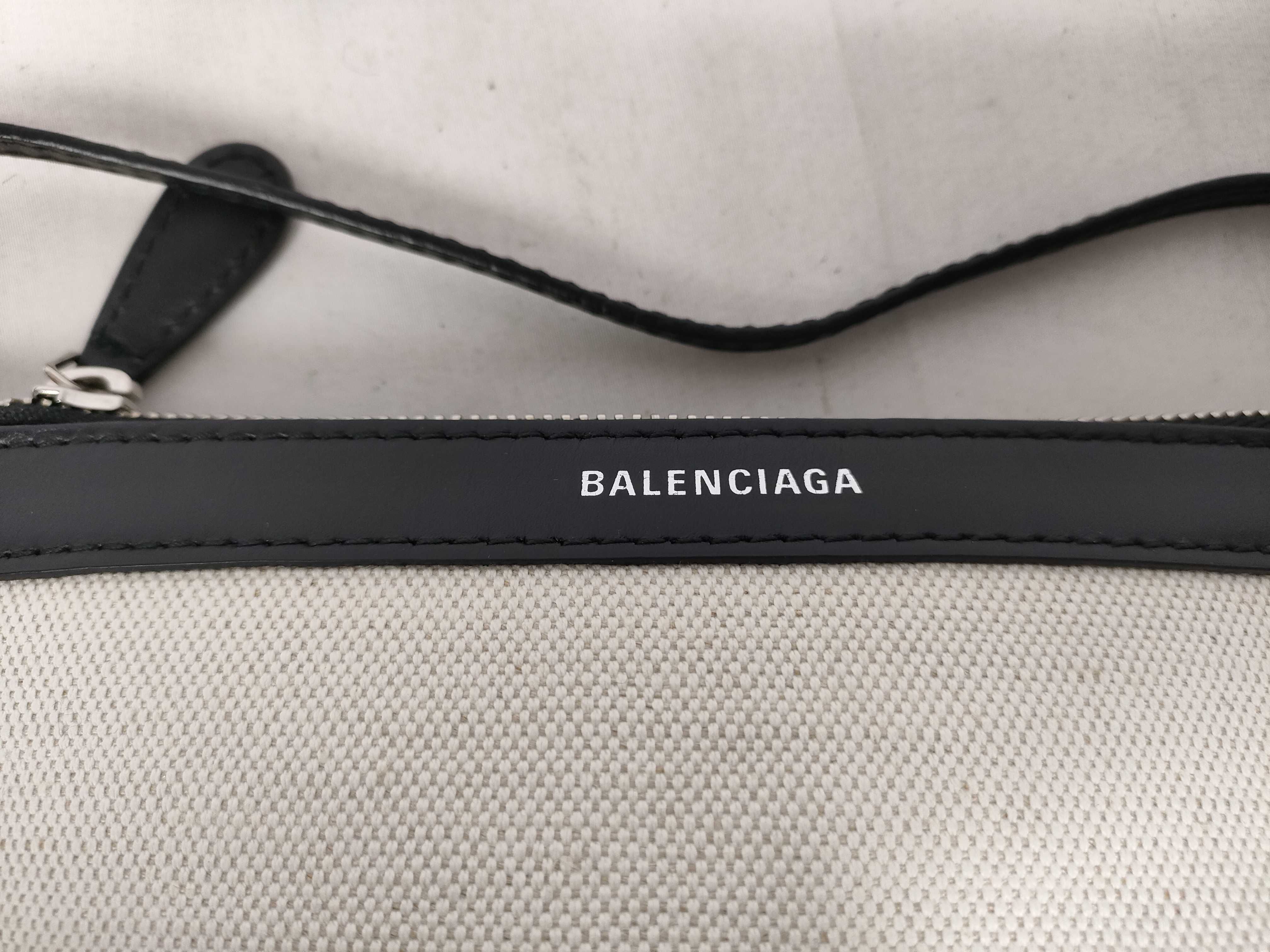 pouch, included with the Cabas bag. — view 12