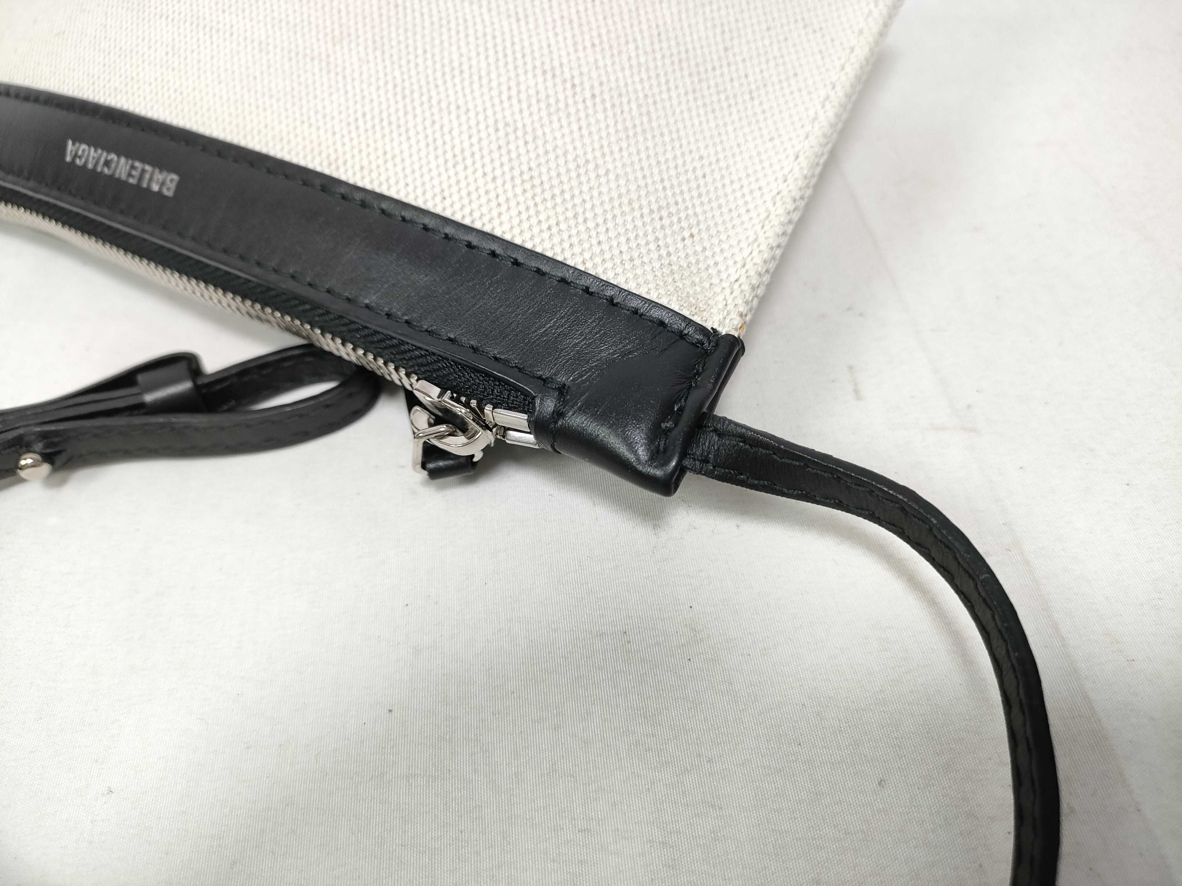 pouch, included with the Cabas bag. — view 9