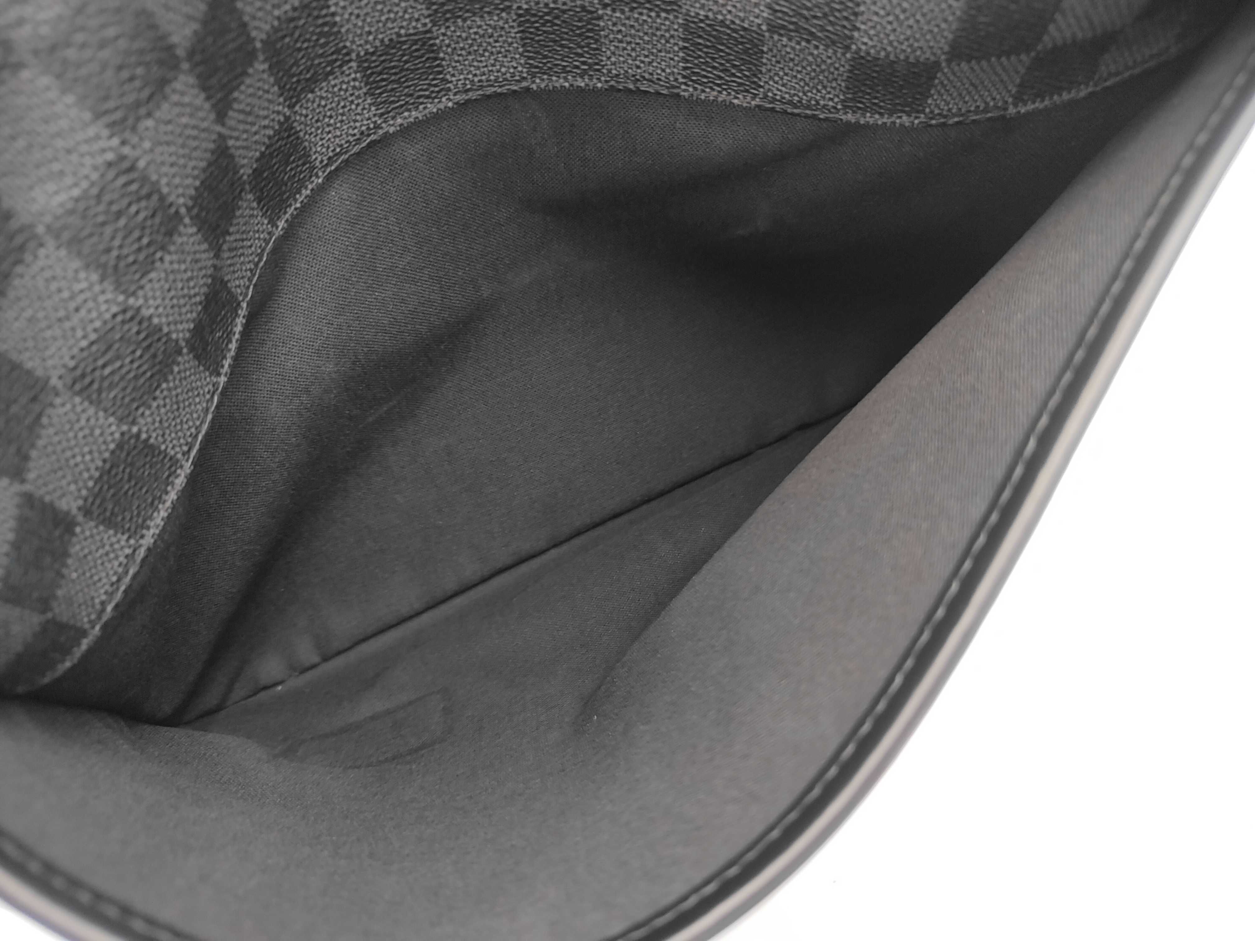 N58029 SP3101 Graphite Daniel MM Shoulder Bag — view 9