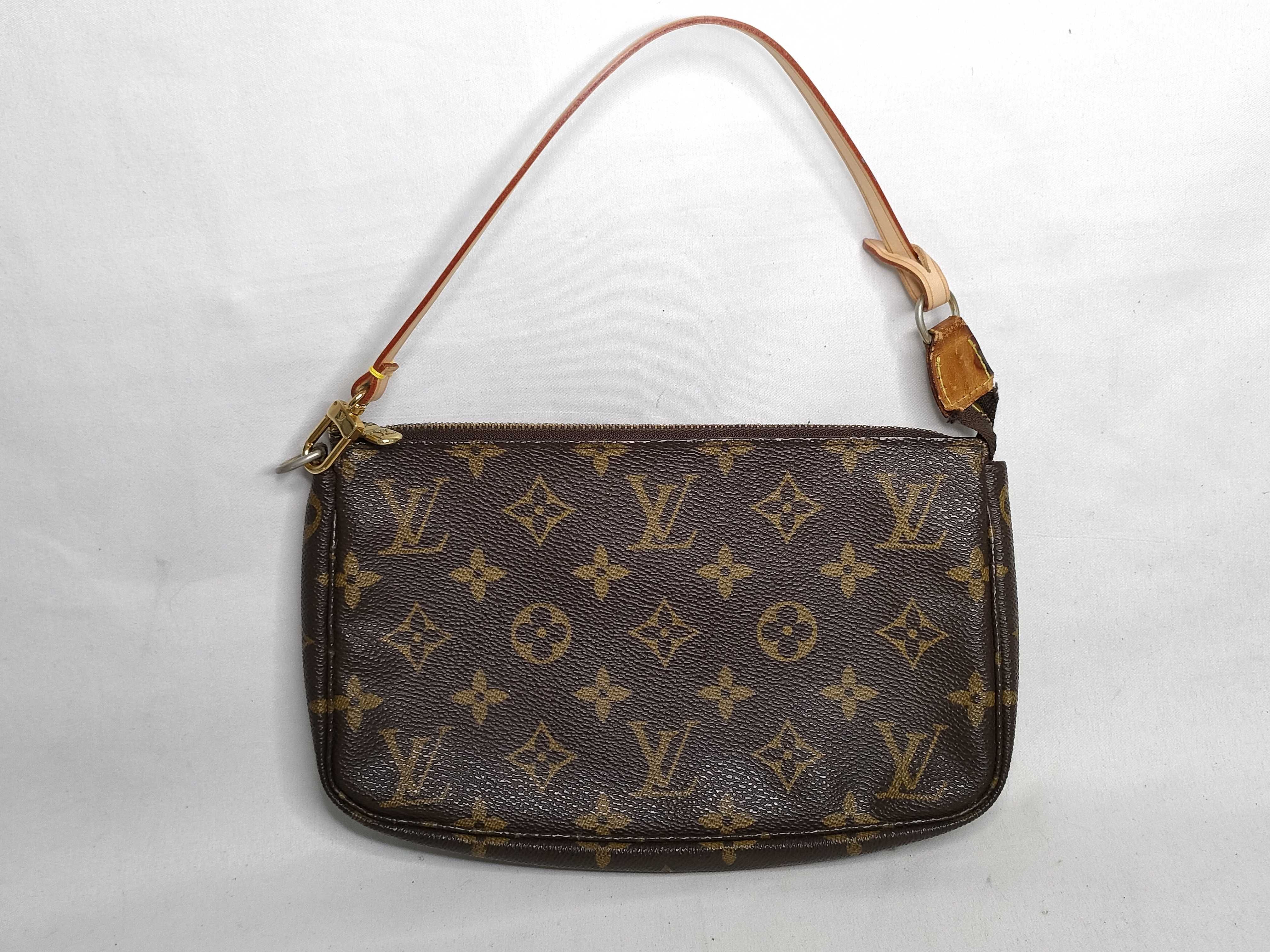 Monogram LV/Louis Vuitton M51980/Pochette Accessoires (old model) Monogram Pouch Handbag