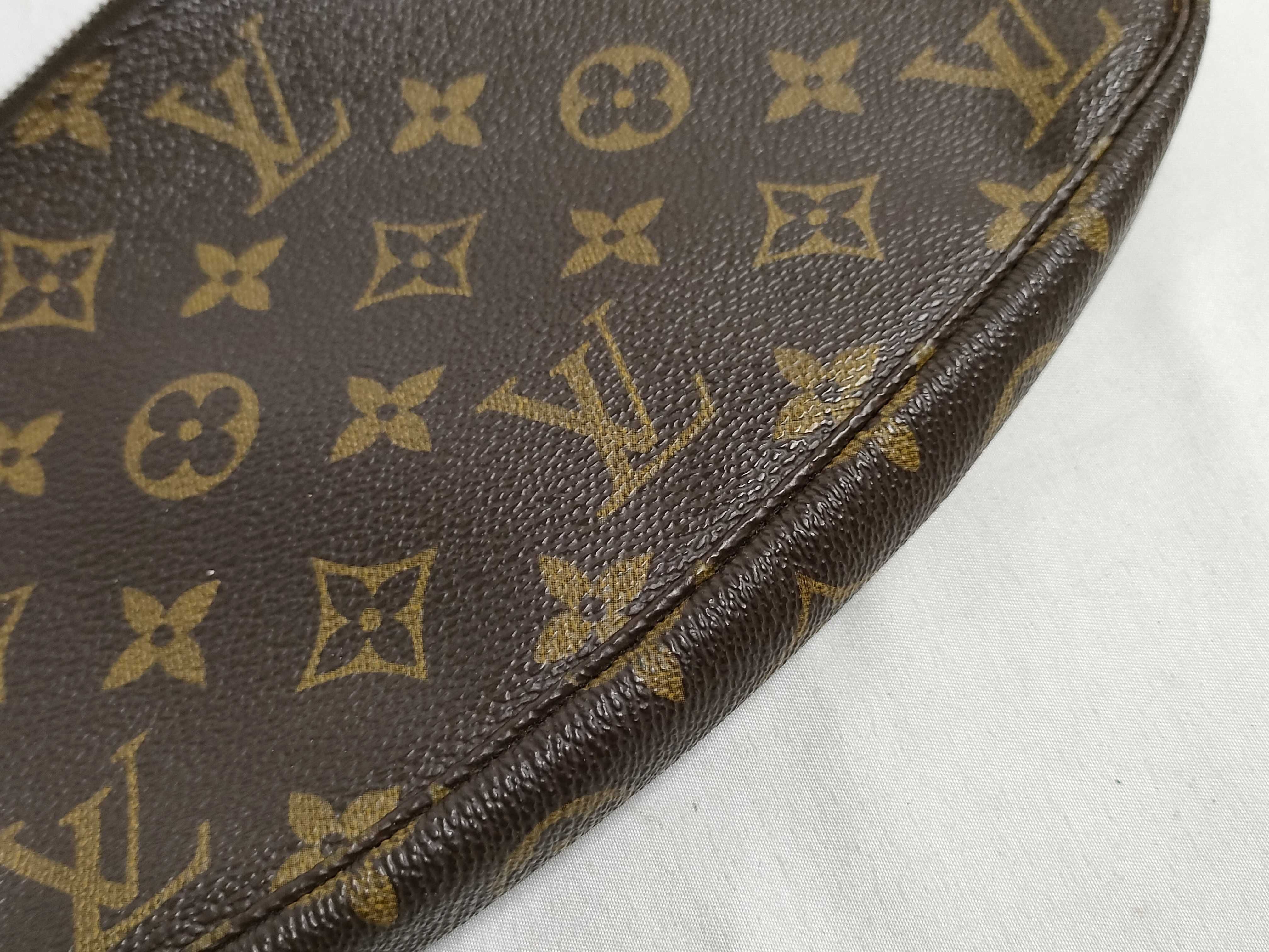 Monogram LV/Louis Vuitton M51980/Pochette Accessoires (old model) Monogram Pouch Handbag — view 14