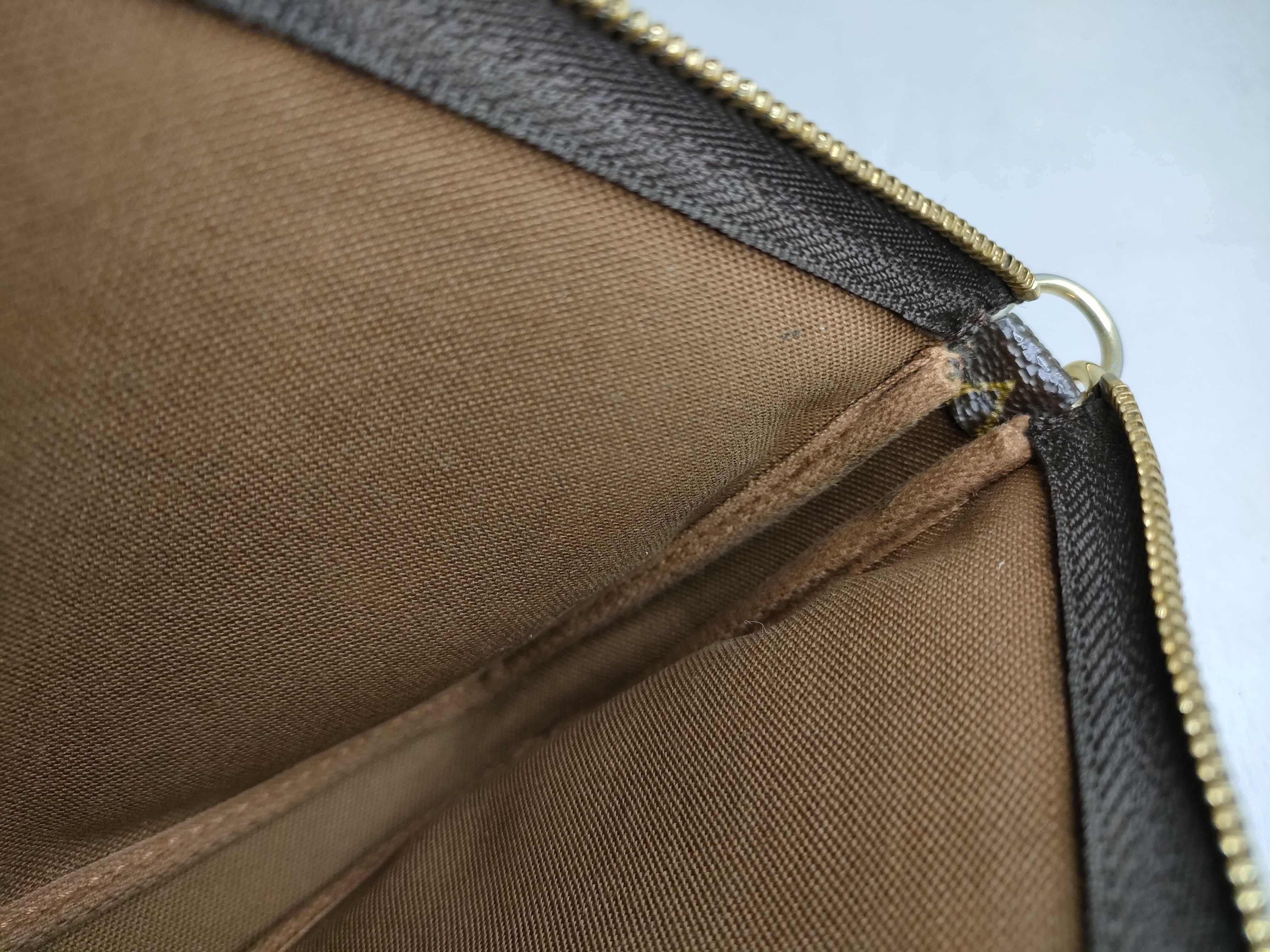 Monogram LV/Louis Vuitton M51980/Pochette Accessoires (old model) Monogram Pouch Handbag — view 9