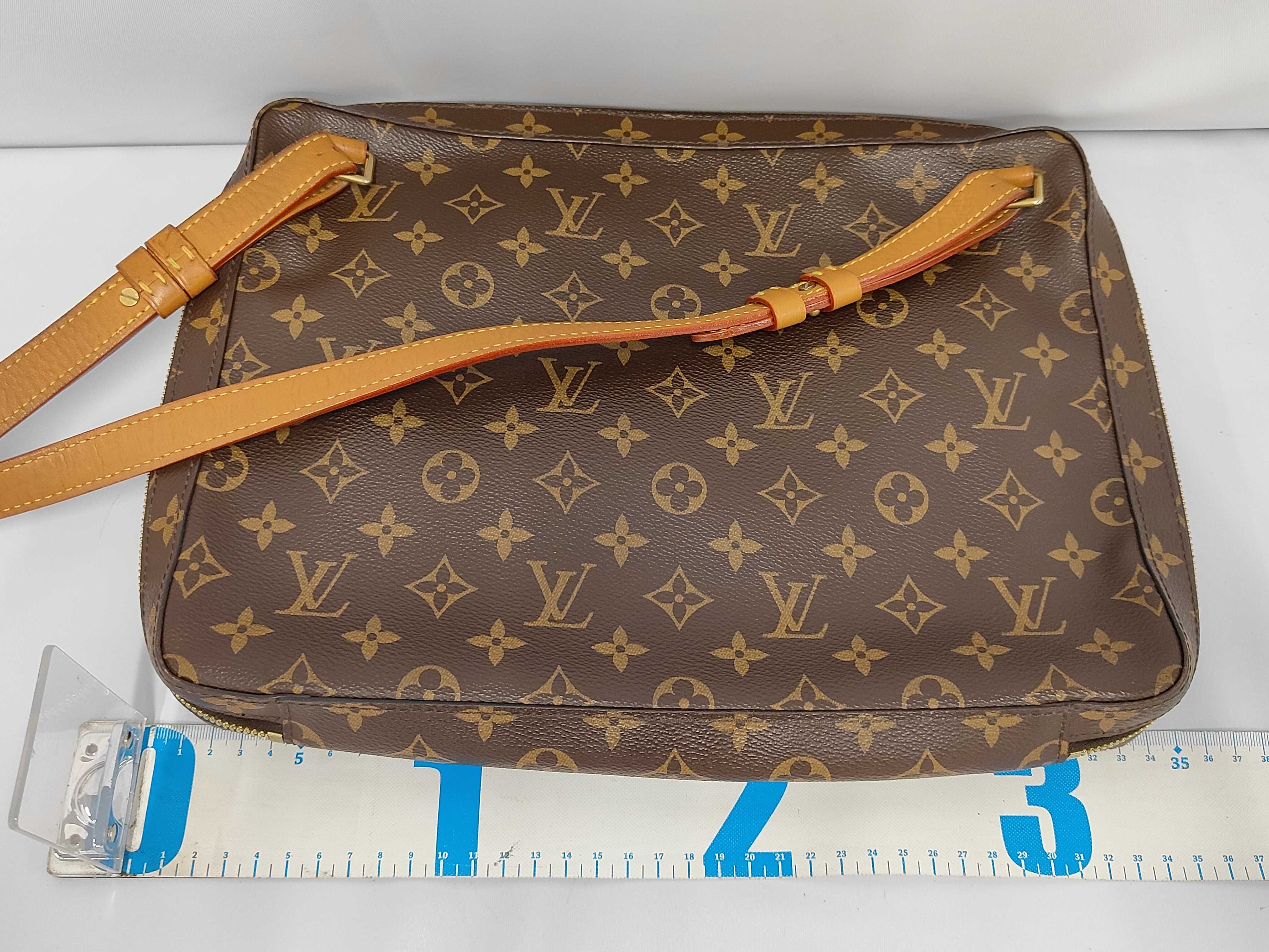 Monogram Legacy Soft Trunk Messenger MM Monogram M44754 BA3149 Shoulder Bag — view 2