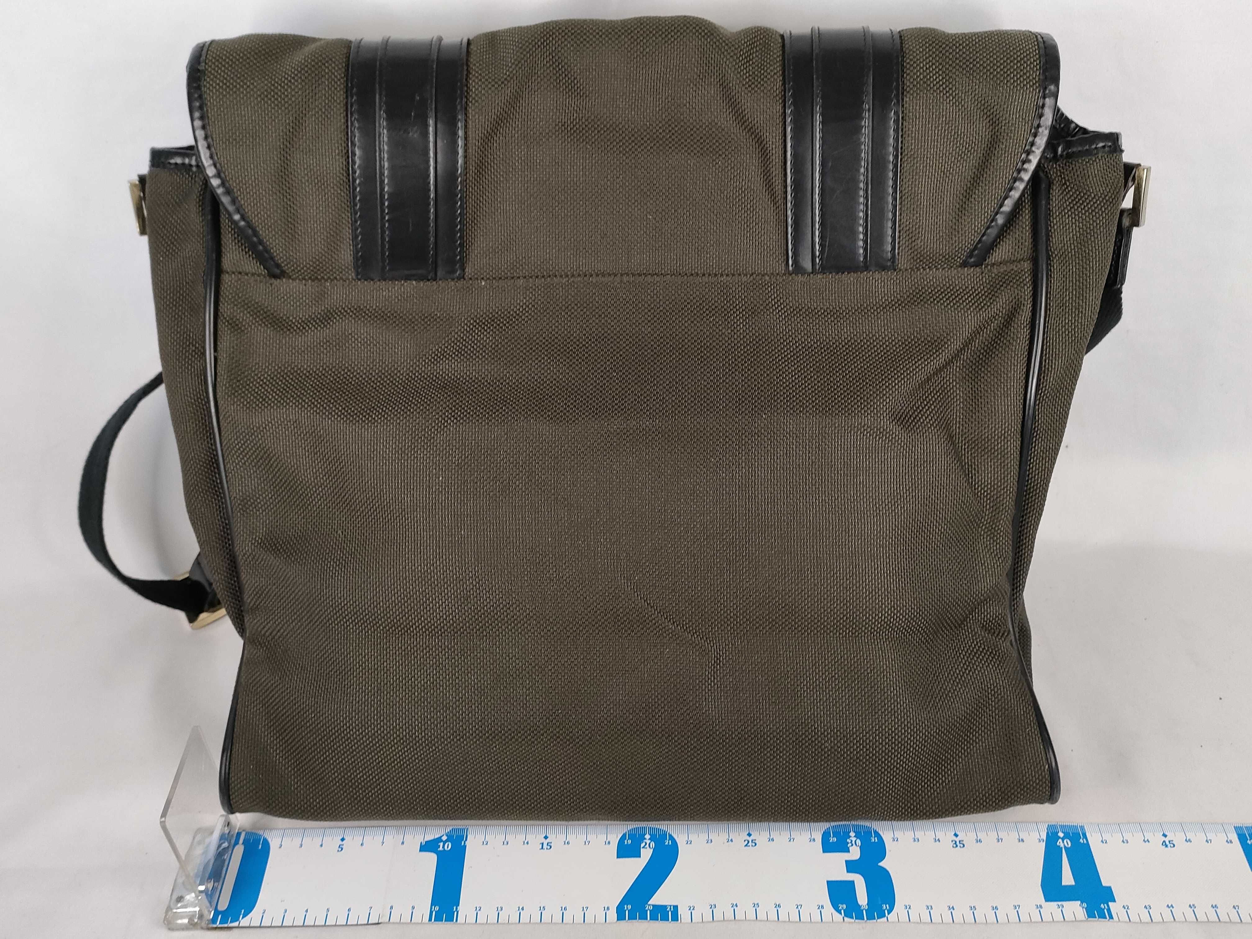 messenger bag — view 2