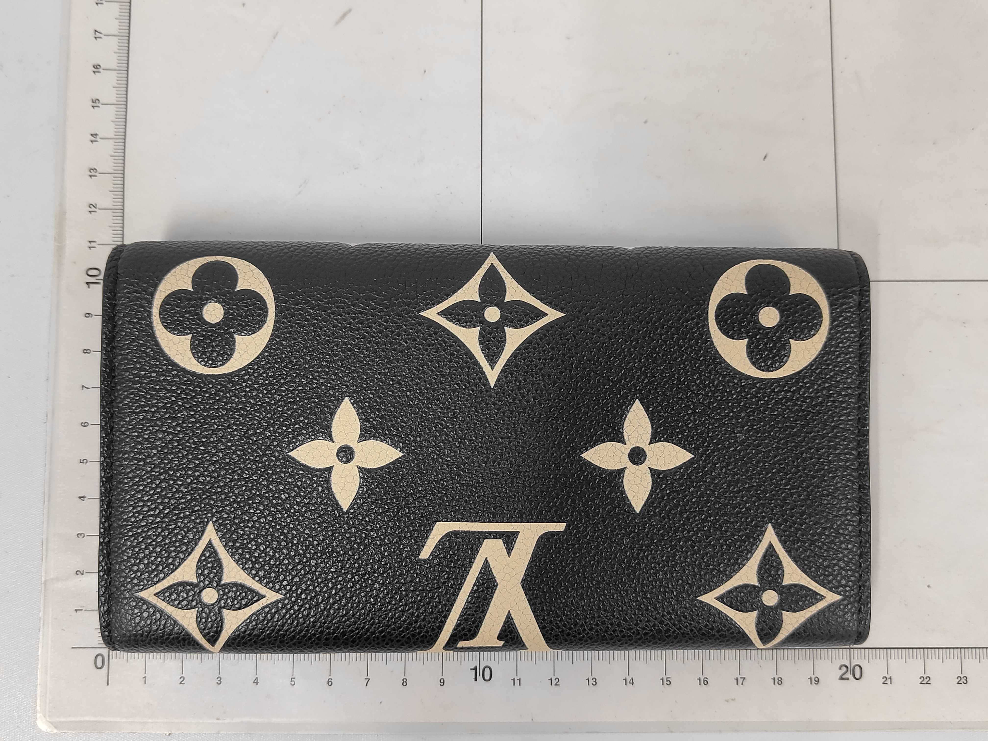 Portefeuille Sarah Empreinte M80496 Wallet — view 2