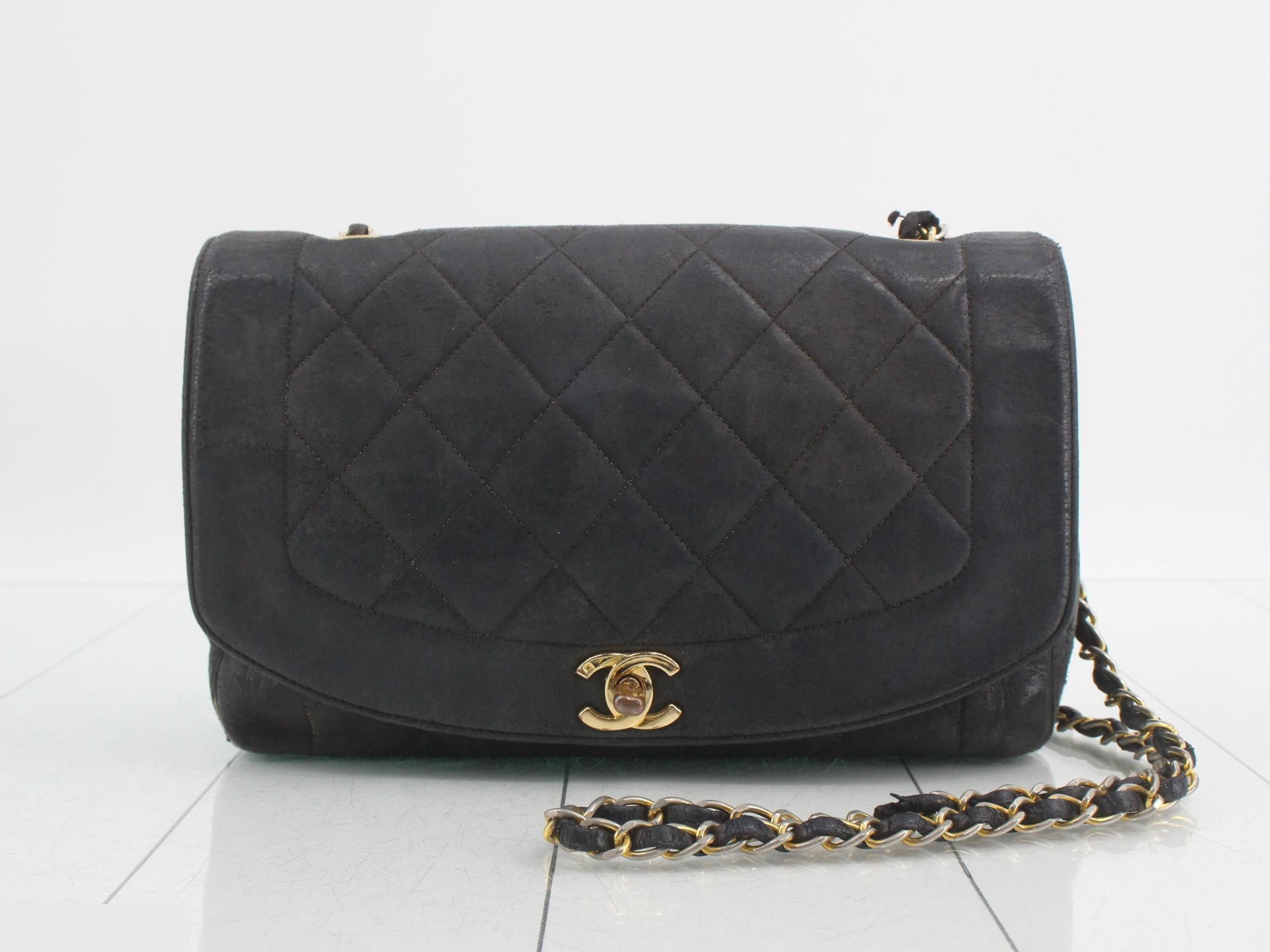 Matelassé Diana 25 Leather Chain Shoulder Bag