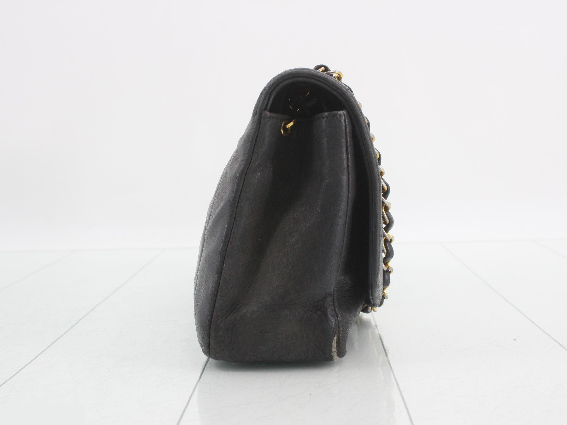 Matelassé Diana 25 Leather Chain Shoulder Bag — view 4