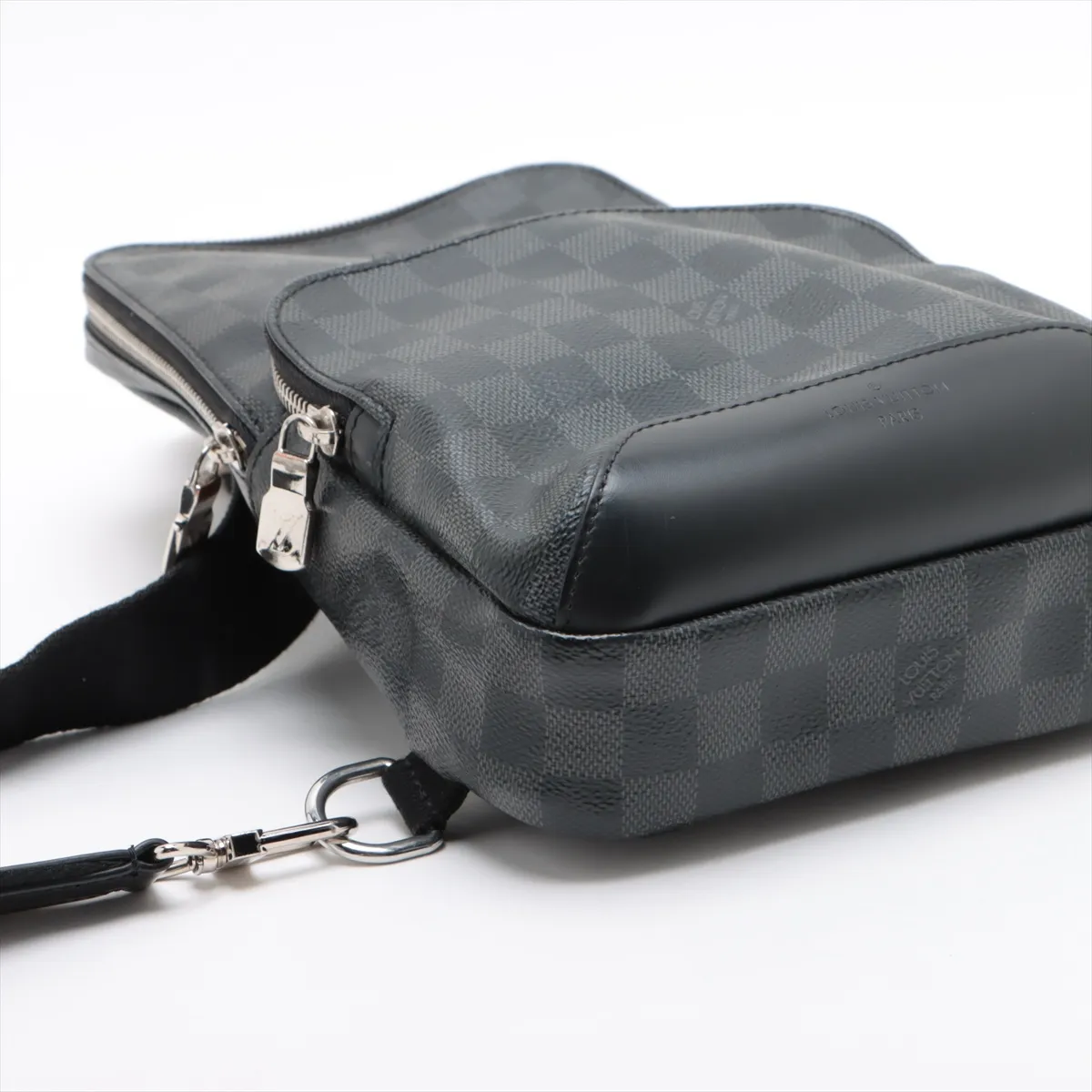 Damier Graphite Avenue Sling Bag N41719 MB0260 Black (RFID detected) — view 4