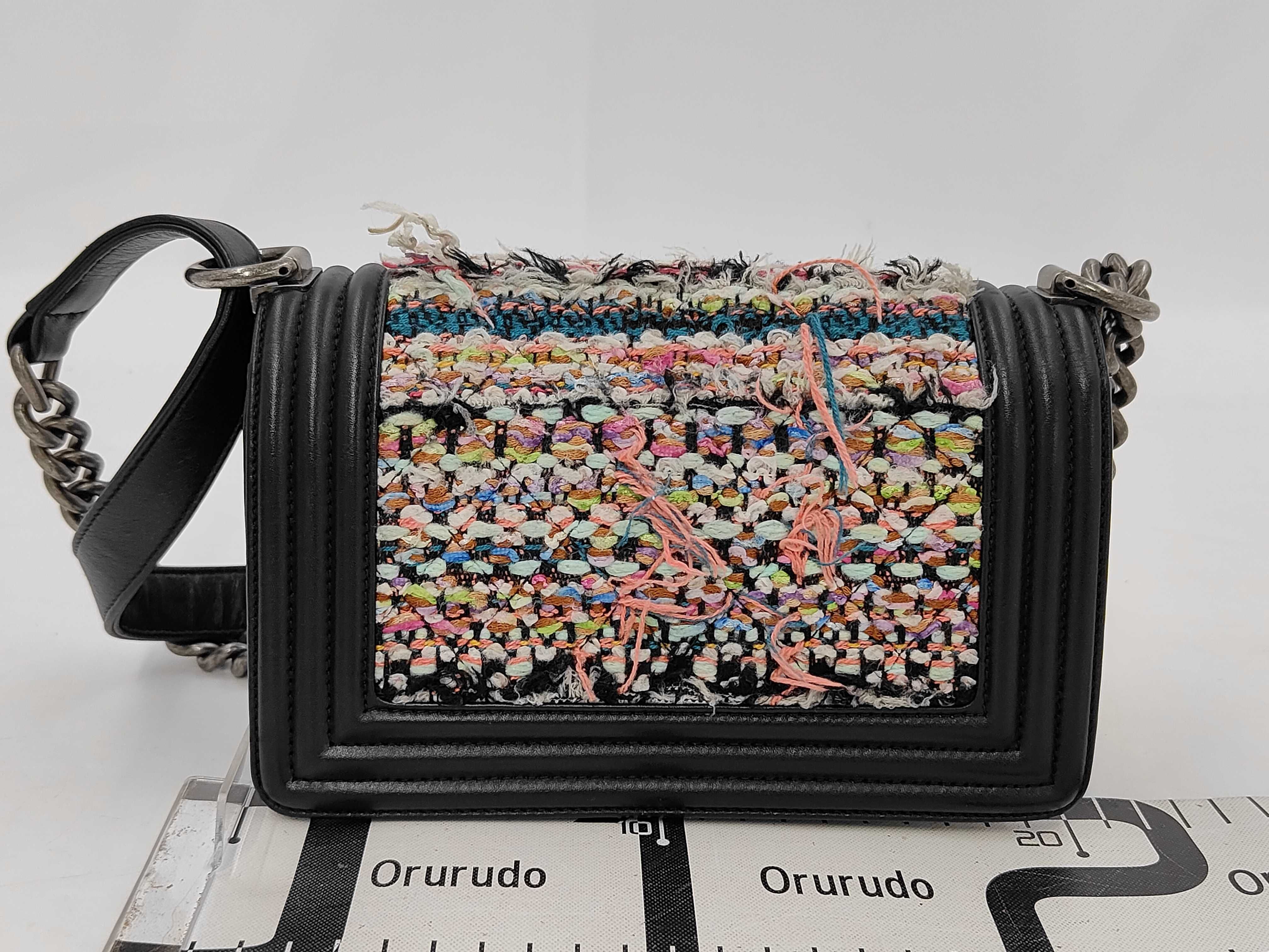 Boy Chanel 20 Tweed Shoulder Bag — view 2