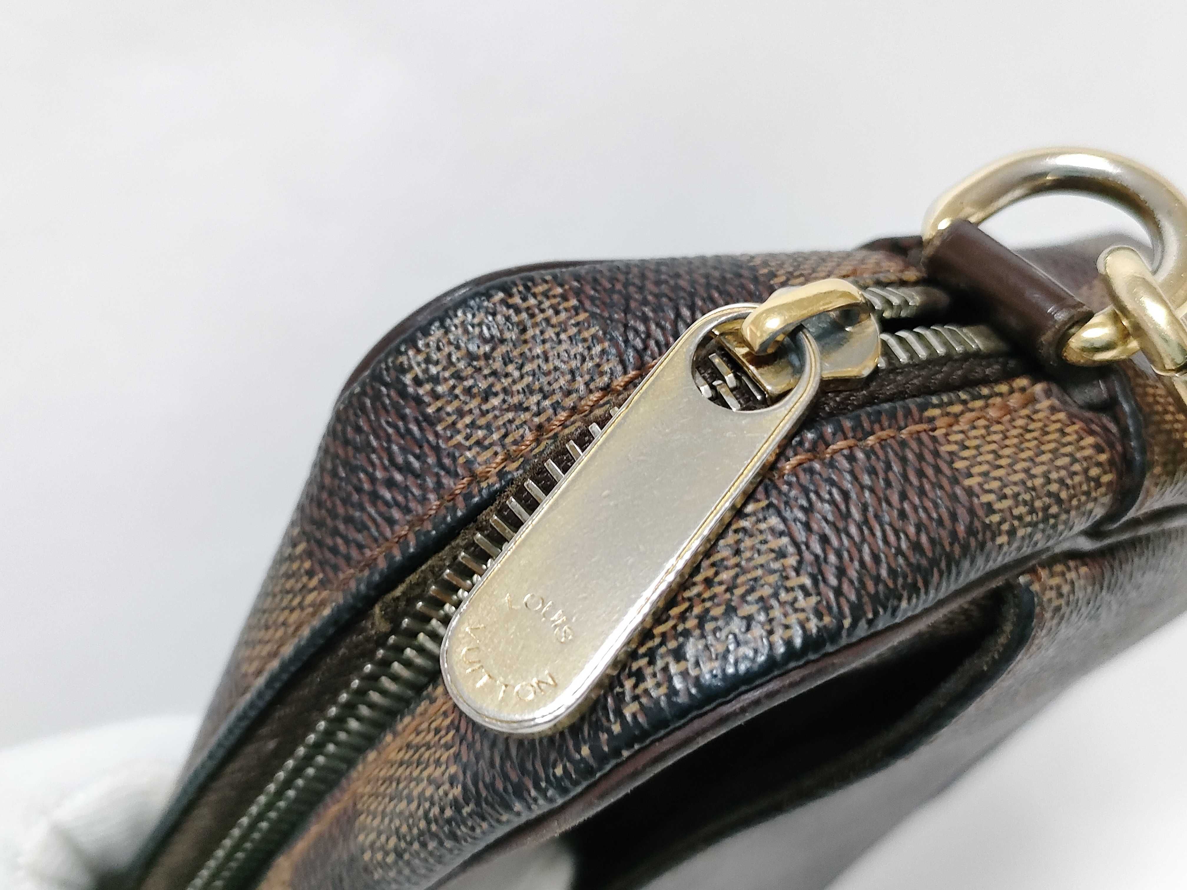 Monogram Louis Vuitton Second Bag Pochette Billet Macau Damier Second Bag — view 13