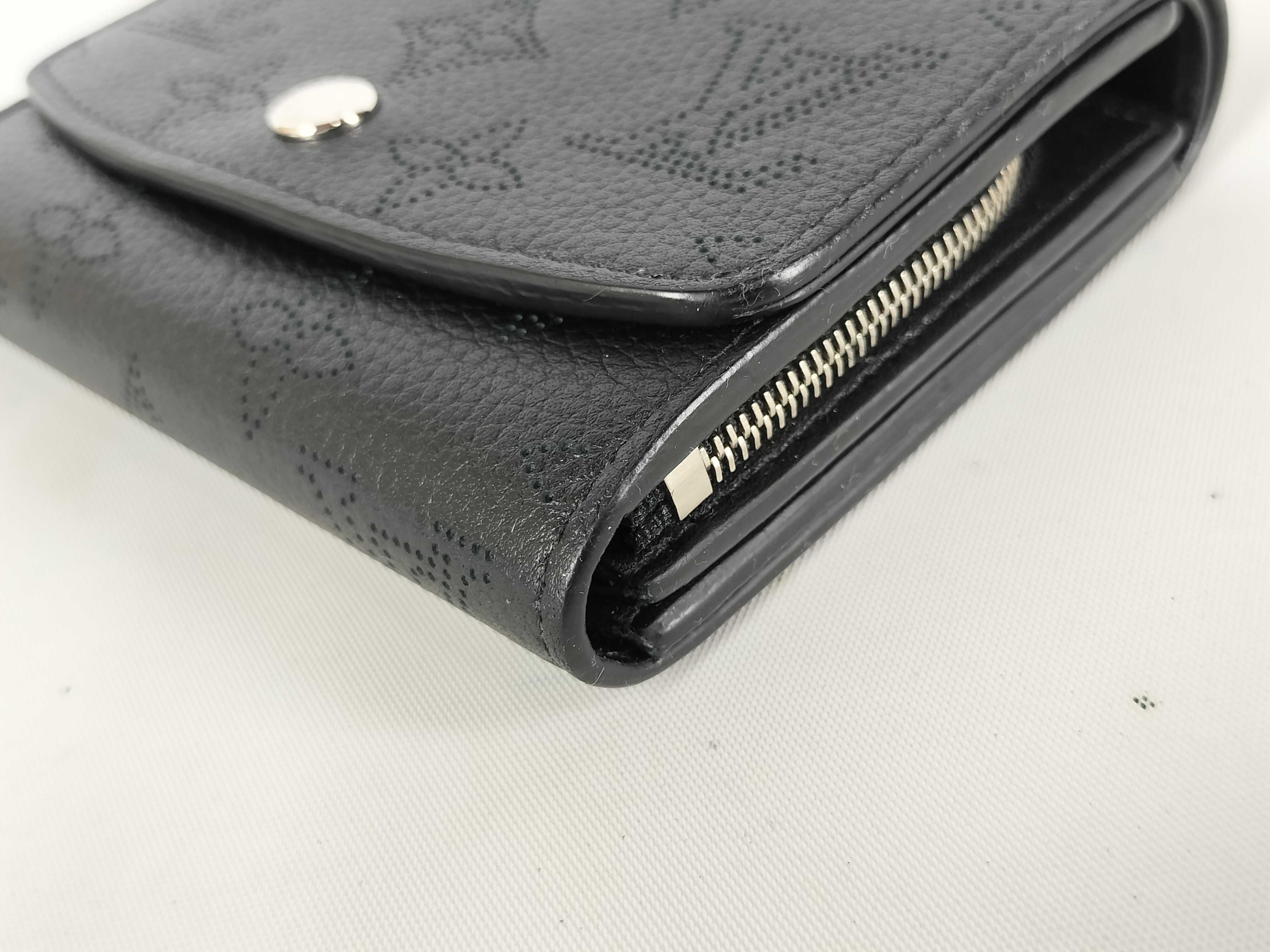 Monogram Mahina Portefeuille Iris Compact Wallet — view 2
