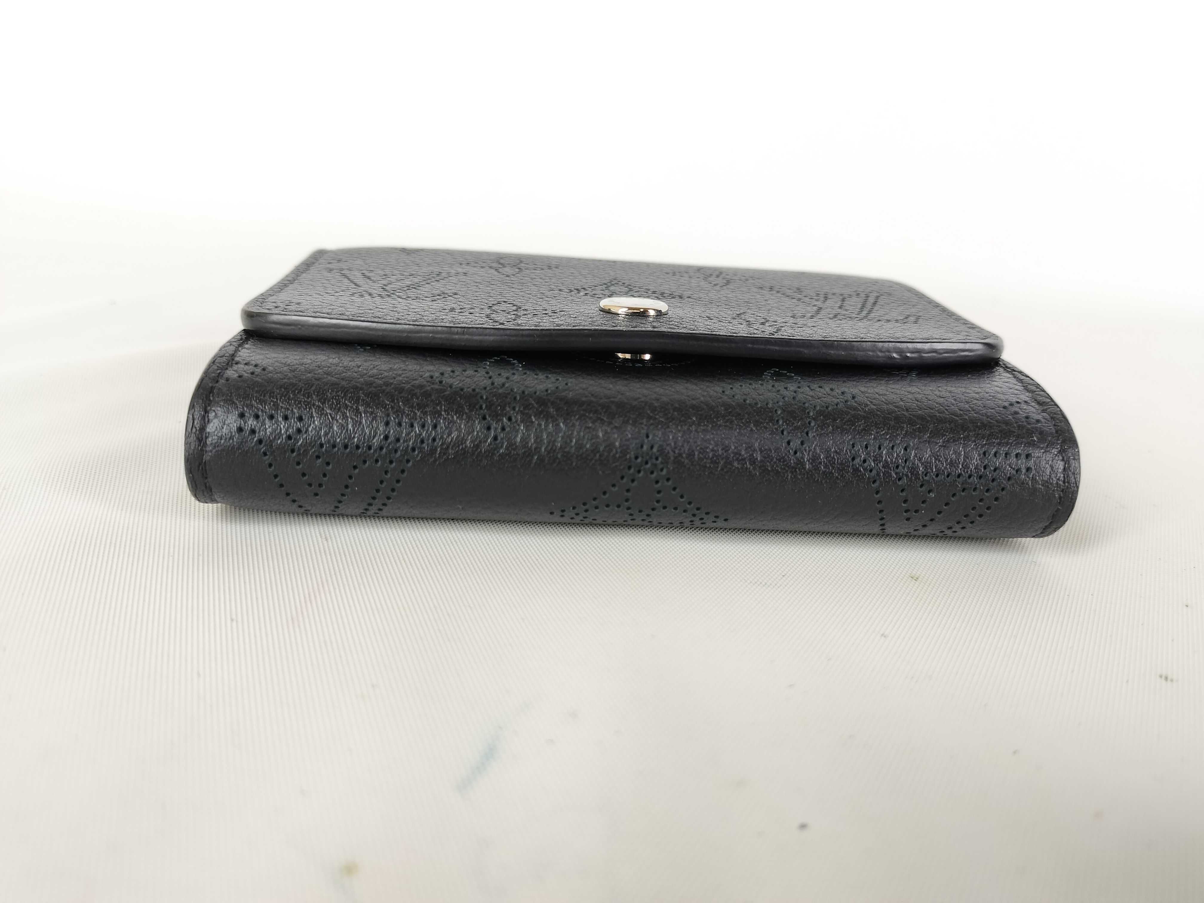 Monogram Mahina Portefeuille Iris Compact Wallet — view 4
