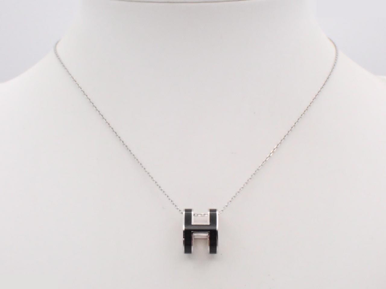 Pop Ash necklace, chain approximately 40cm, aftermarket chain. — view 3