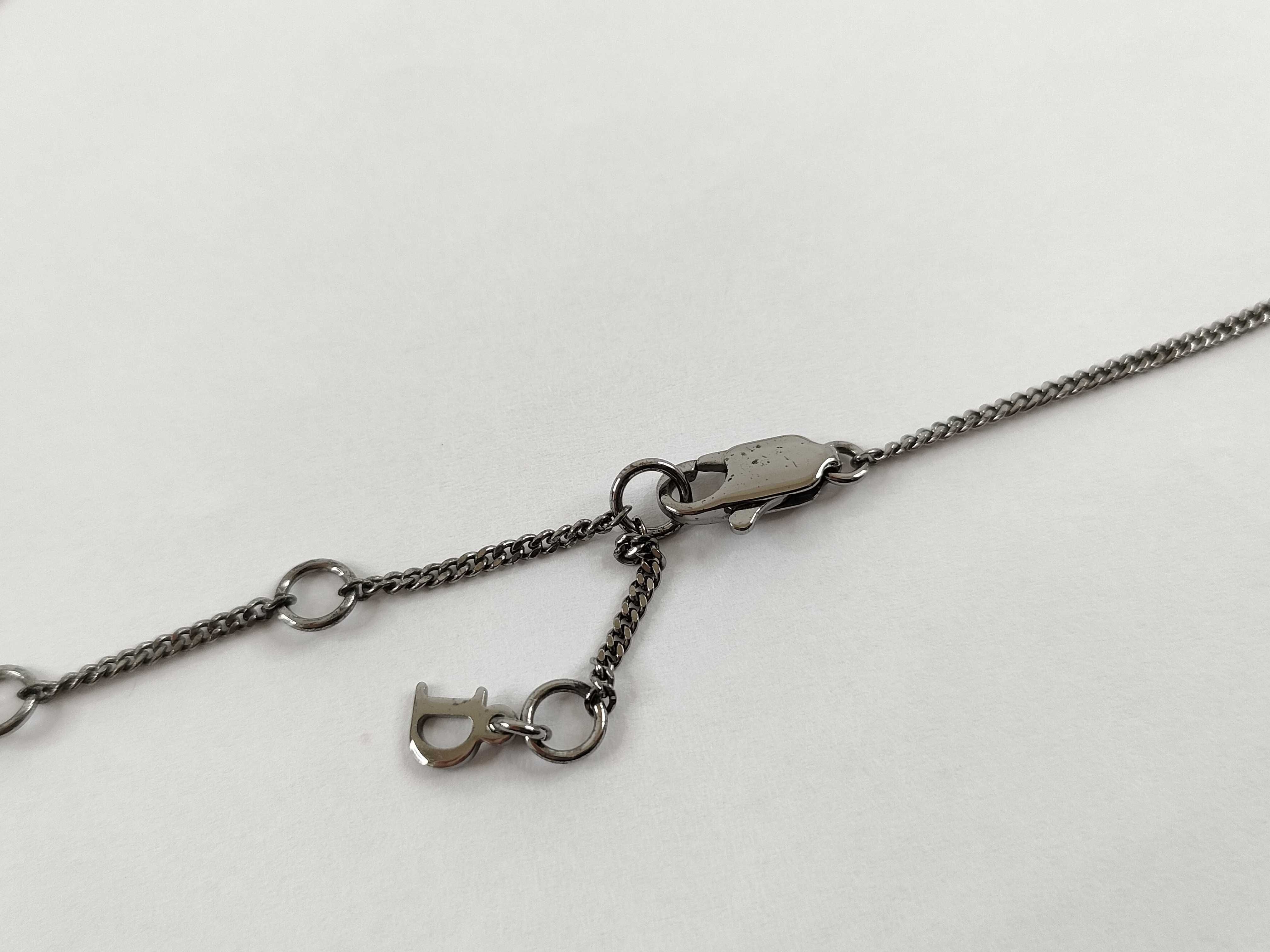 logo necklace (missing stone) — view 3