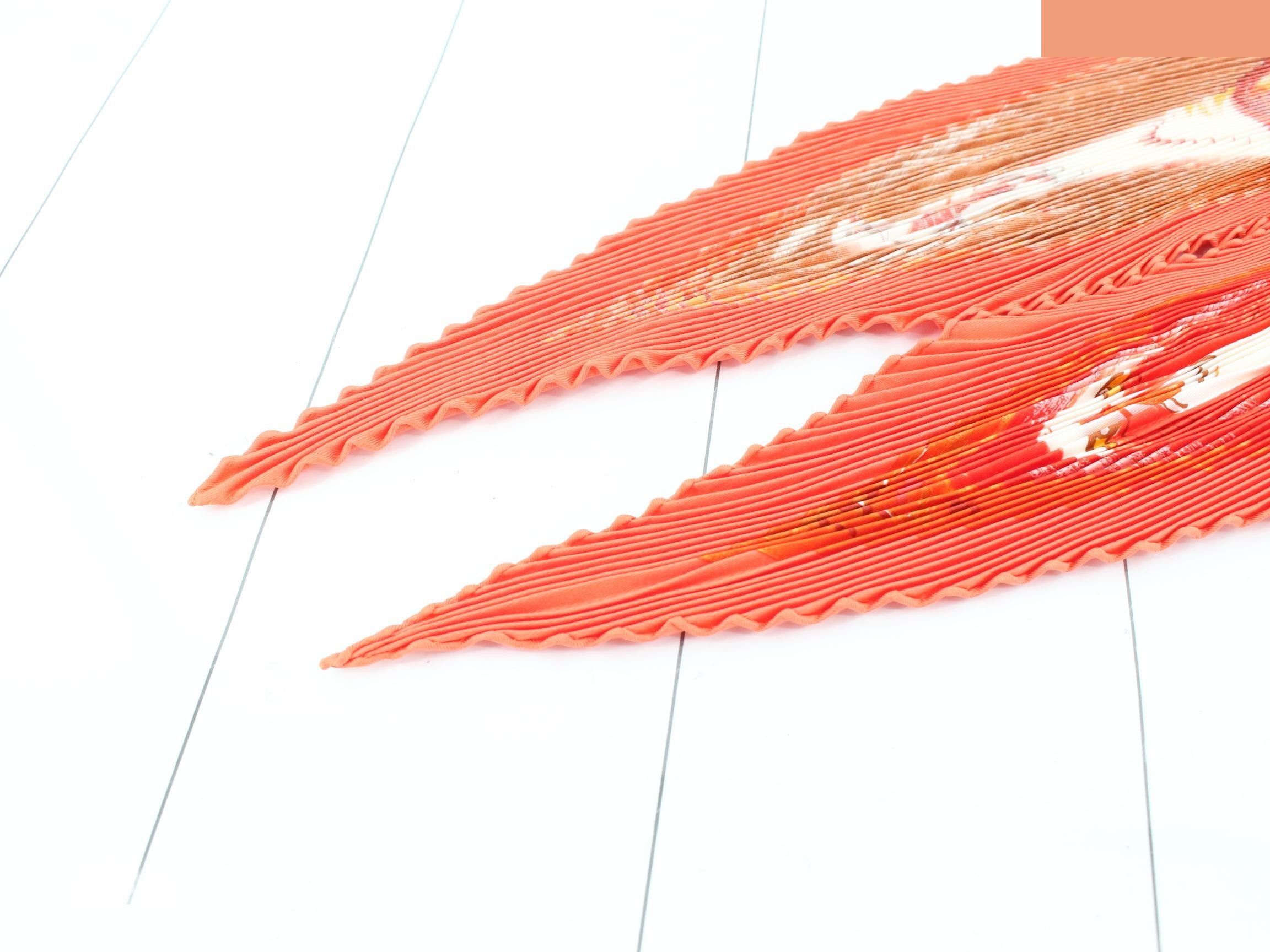 Pleated scarf with tag — view 3