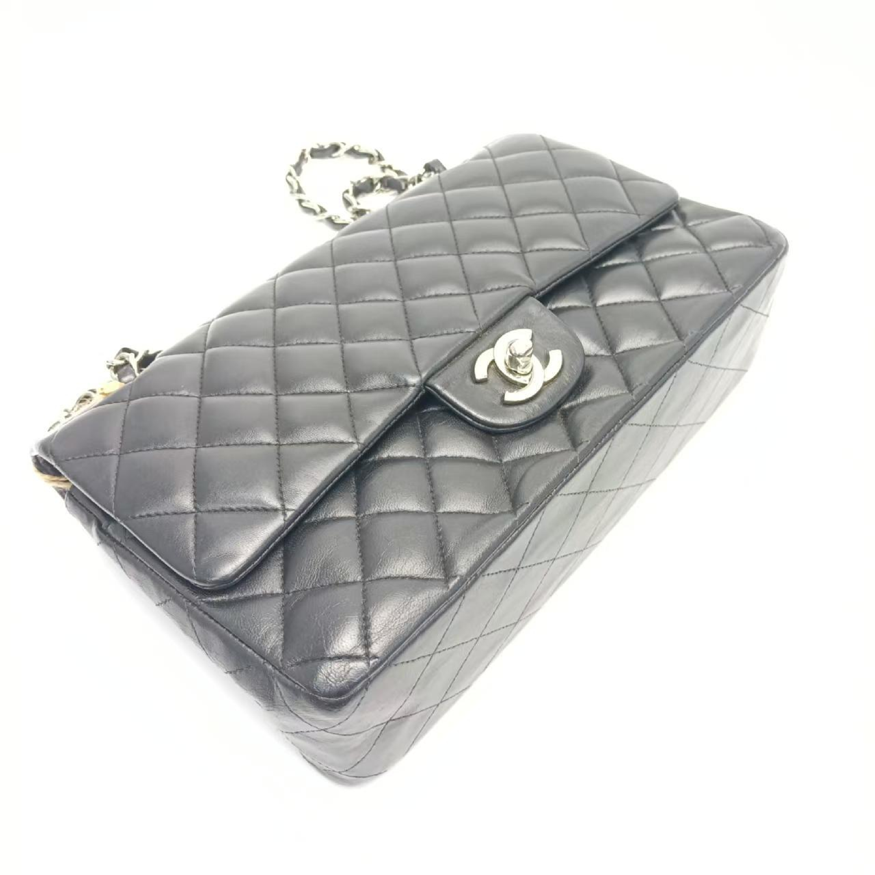 Classic Flap Lambskin Chain Shoulder Bag Serial No. 10 Shoulder Bag — view 4