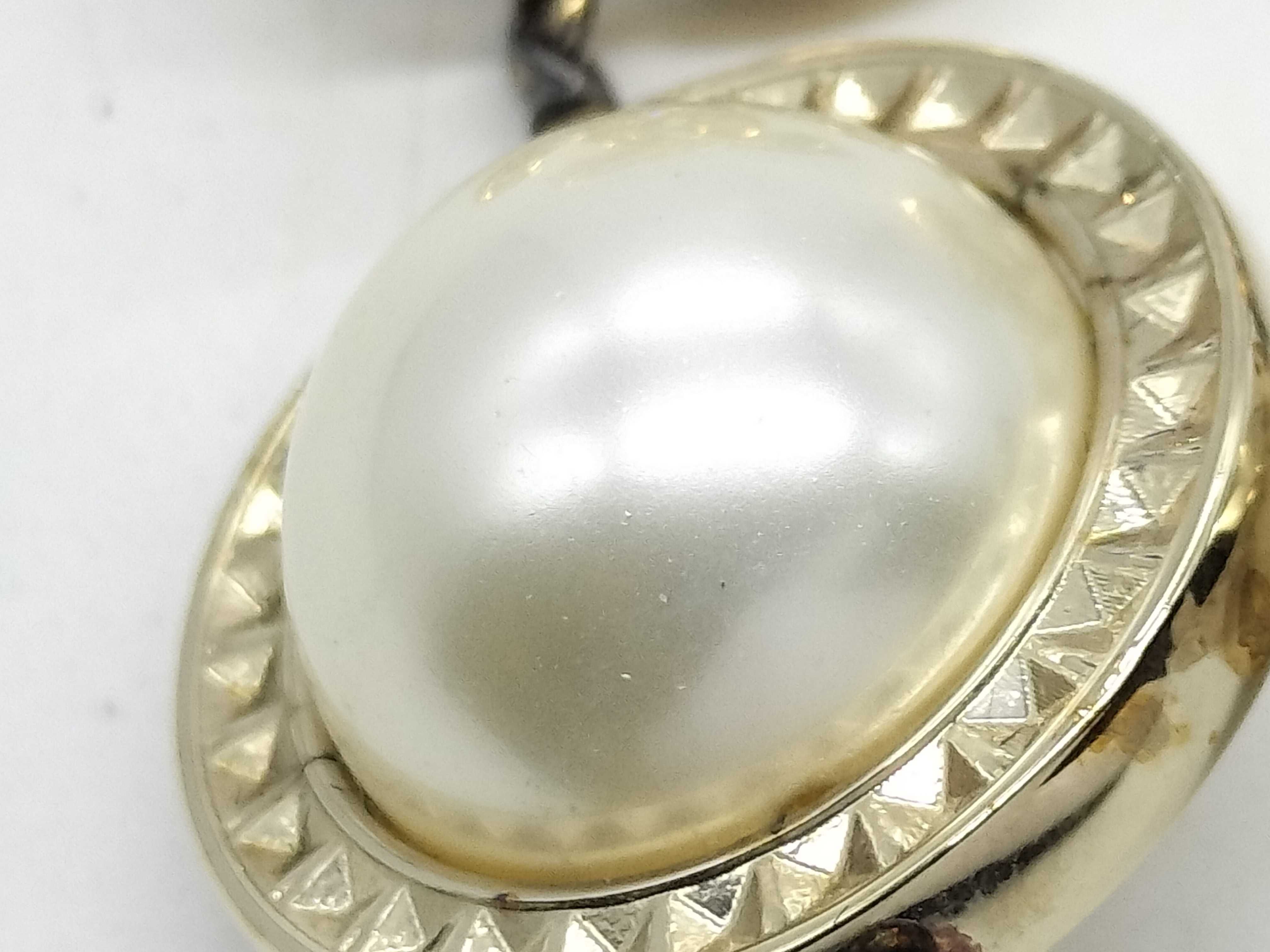 B18 B Coco Pearl Earrings — view 2