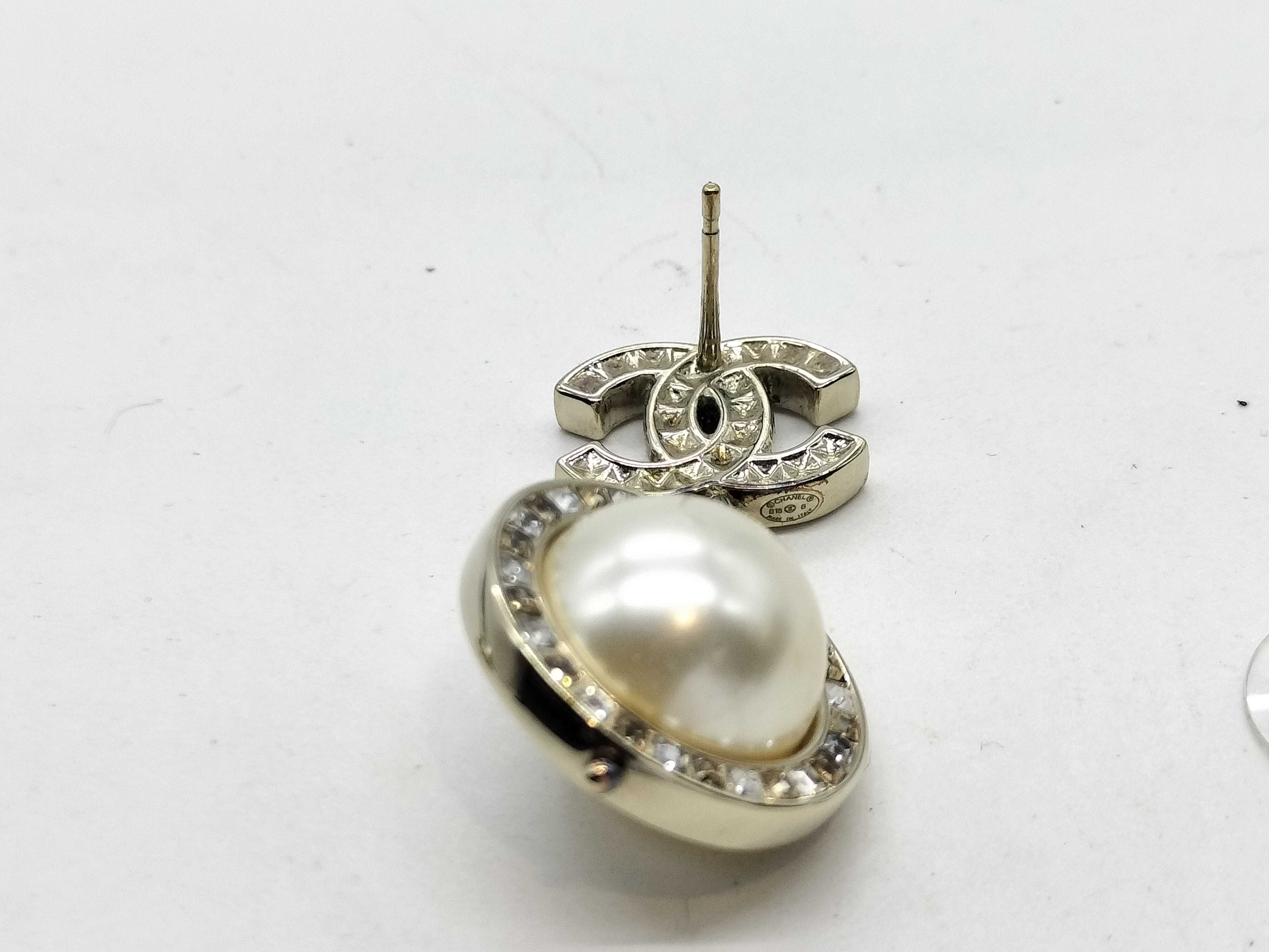 B18 B Coco Pearl Earrings — view 6