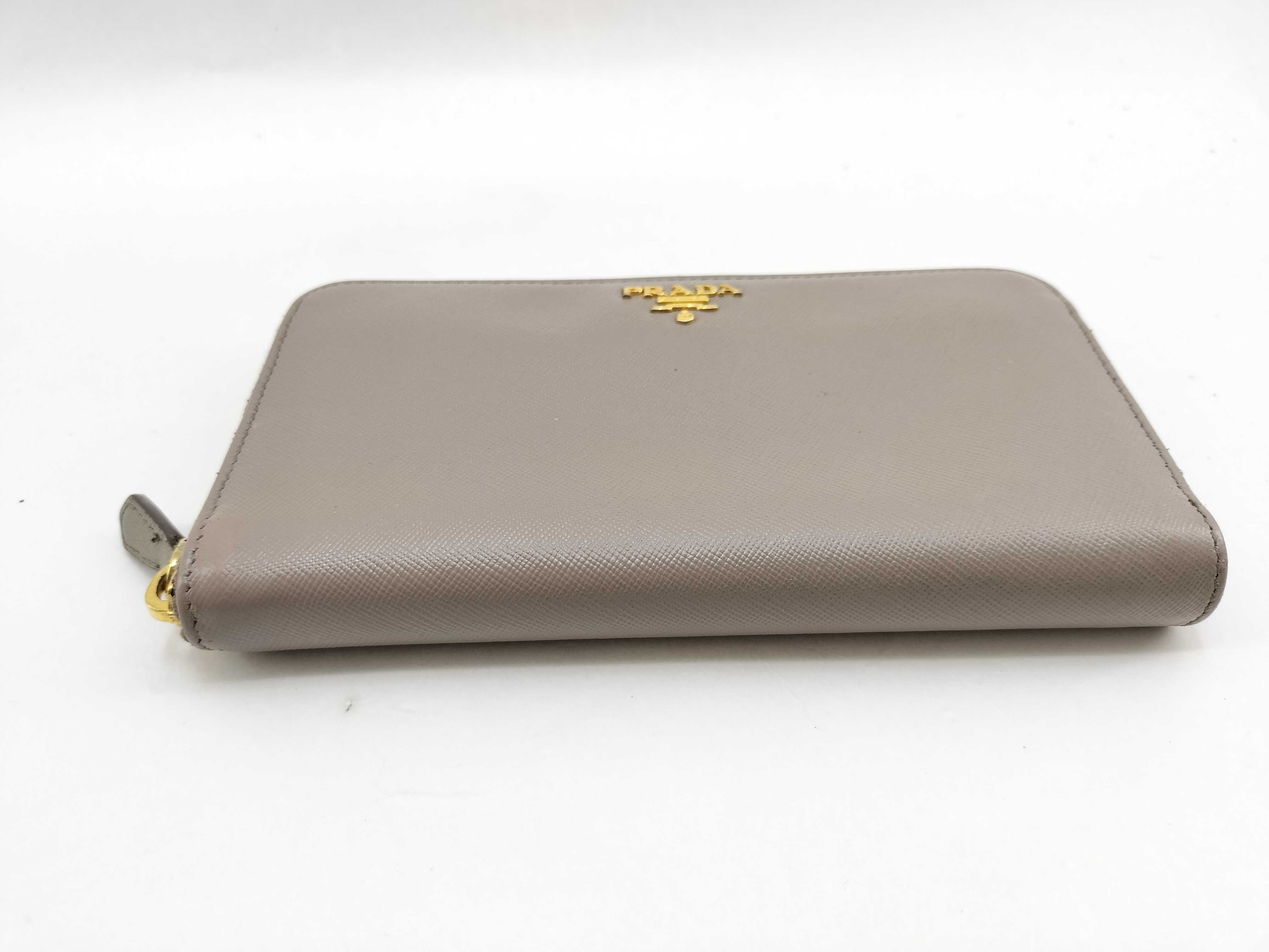 Saffiano Metal Logo Zip-Around Long Wallet Gray 1M0506 Wallet — view 5