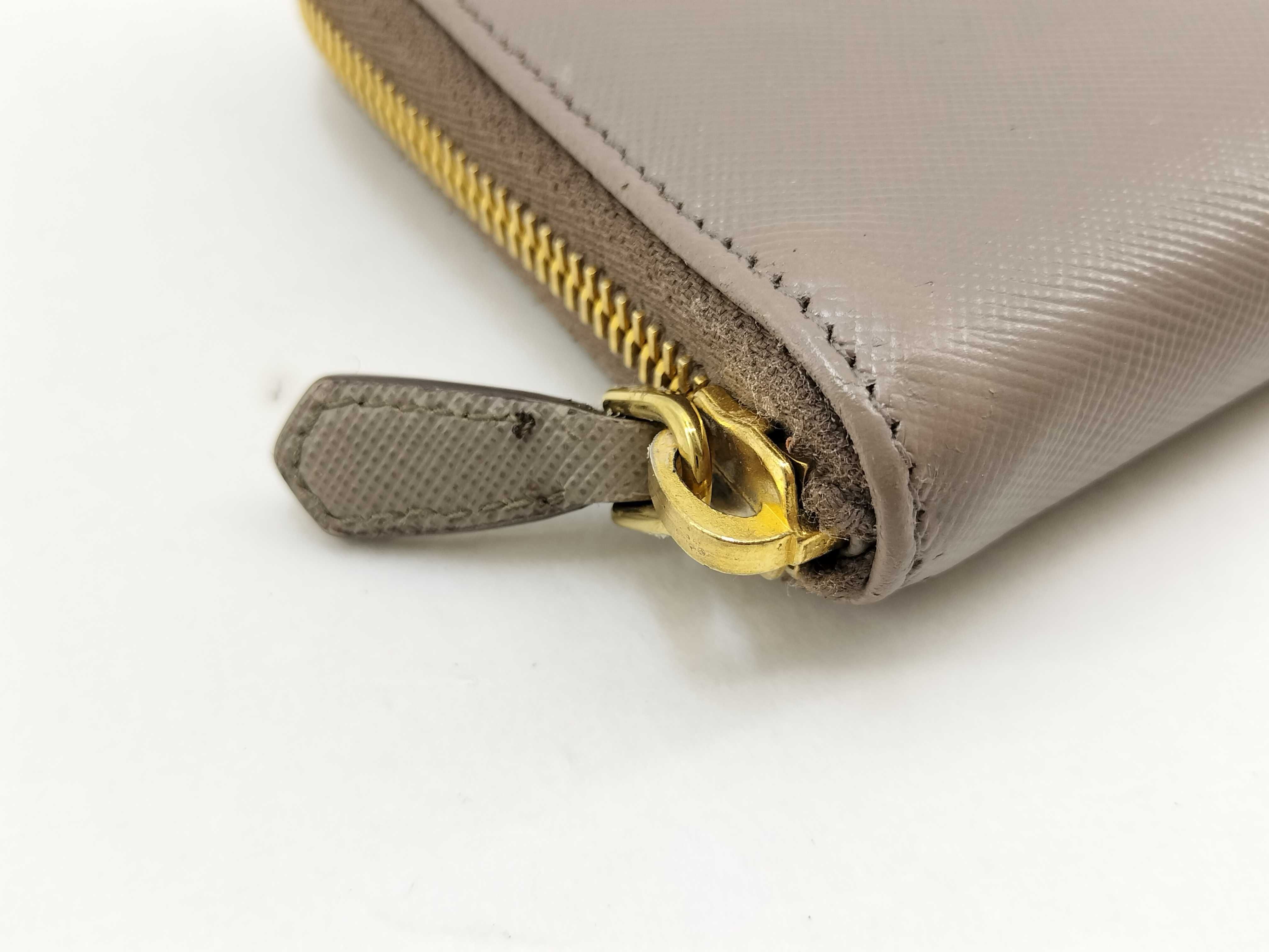 Saffiano Metal Logo Zip-Around Long Wallet Gray 1M0506 Wallet — view 6