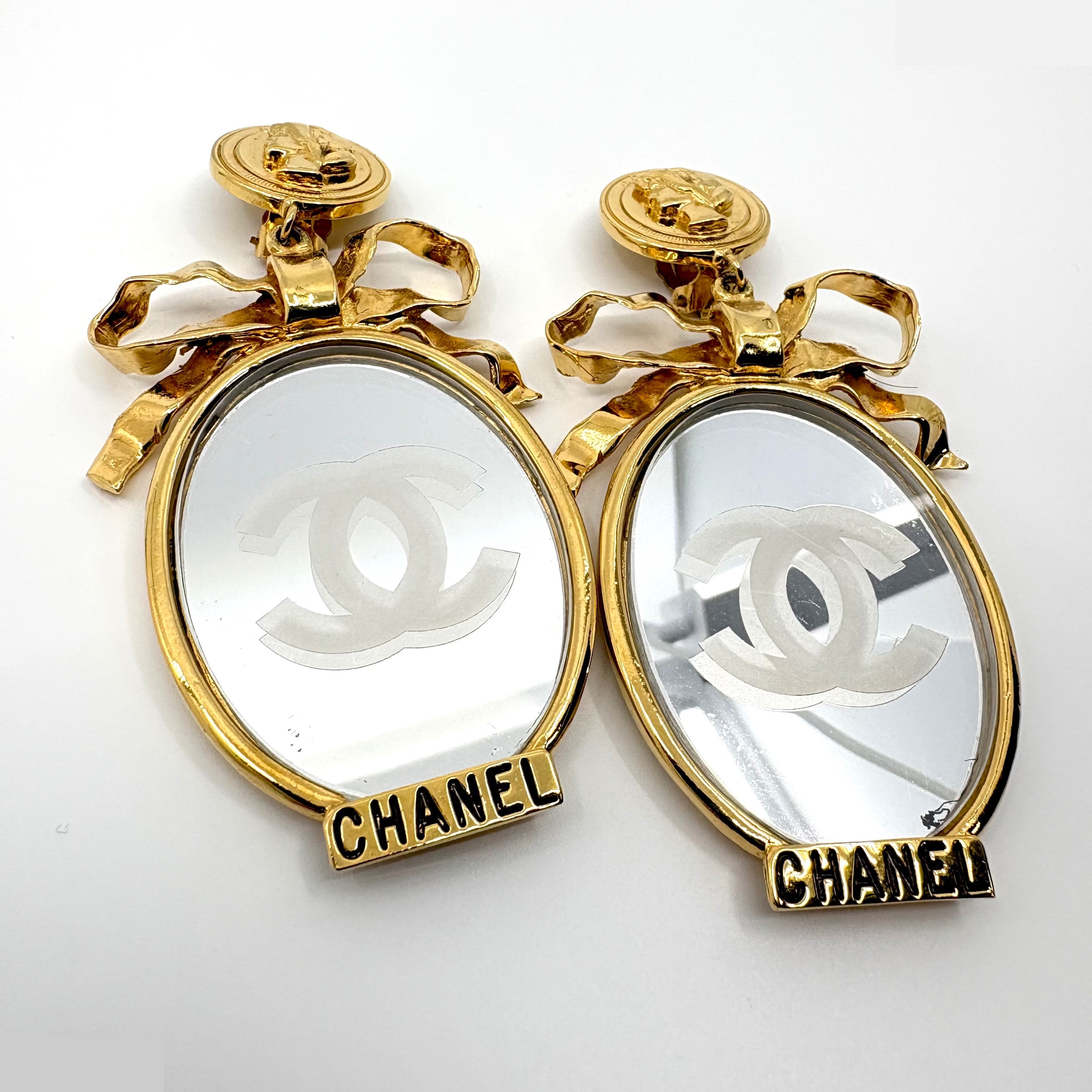 Ribbon Swing Coco Mark Mirror (Precious Metal) Earrings — view 2