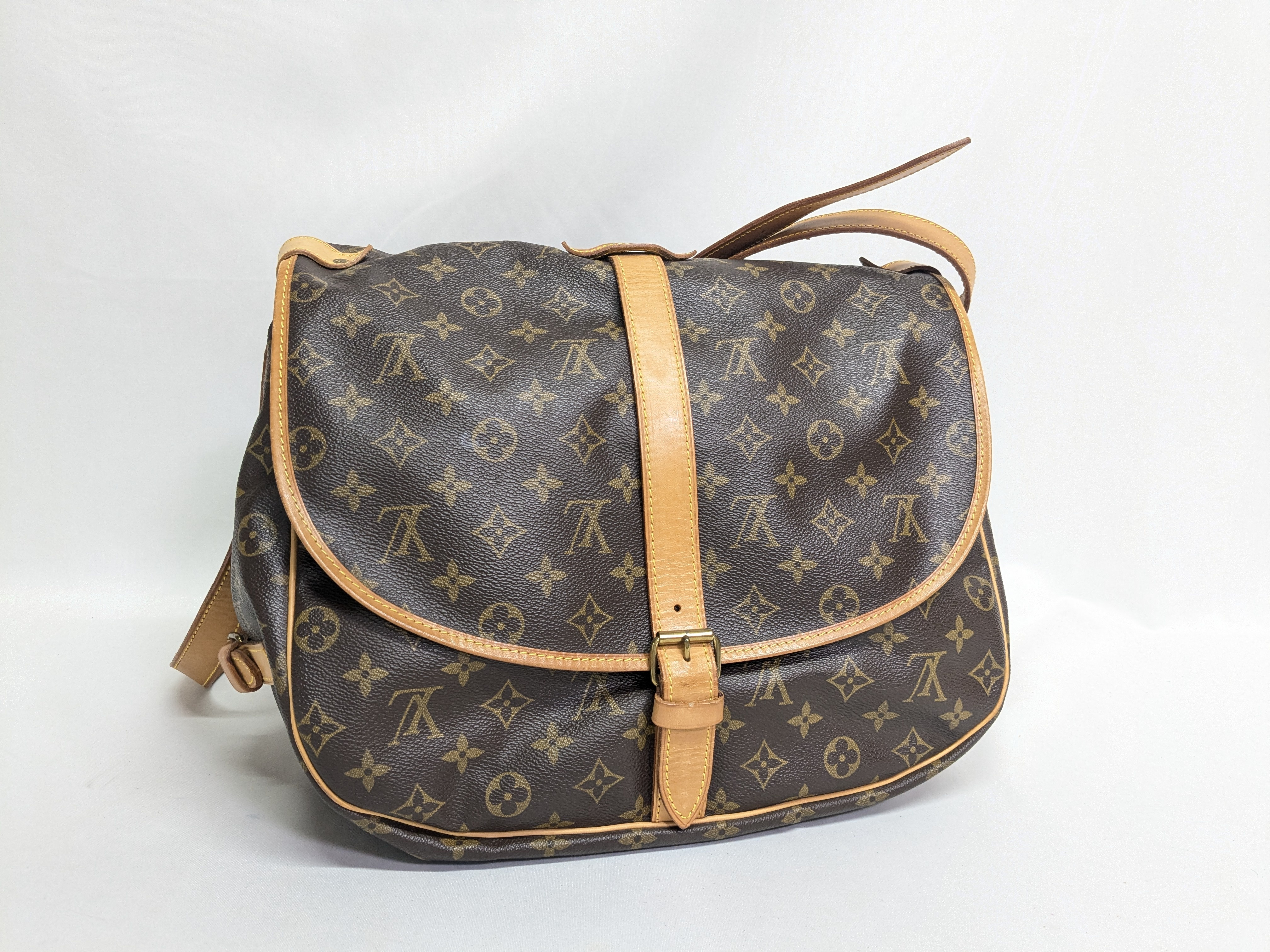 LV Monogram Saumur 35 Shoulder Bag — view 2