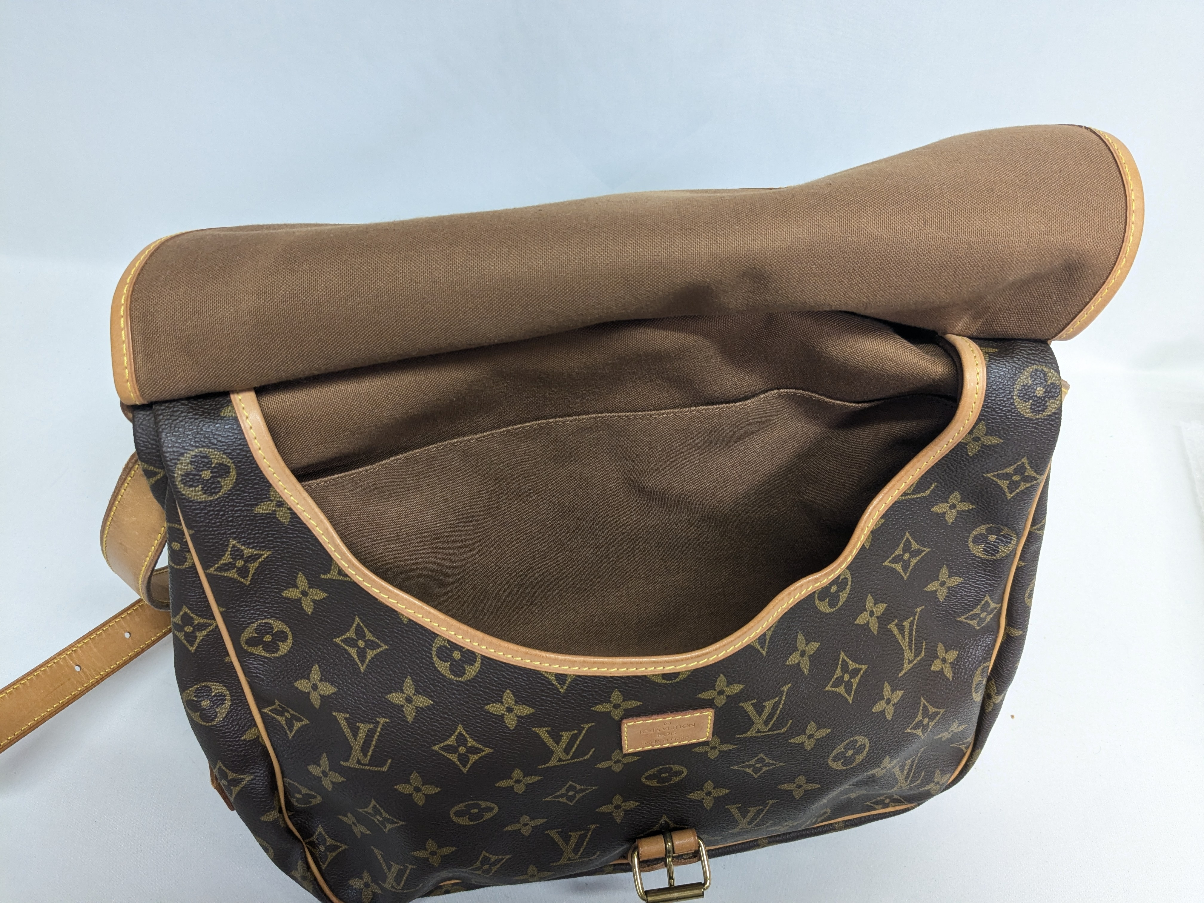 LV Monogram Saumur 35 Shoulder Bag — view 8